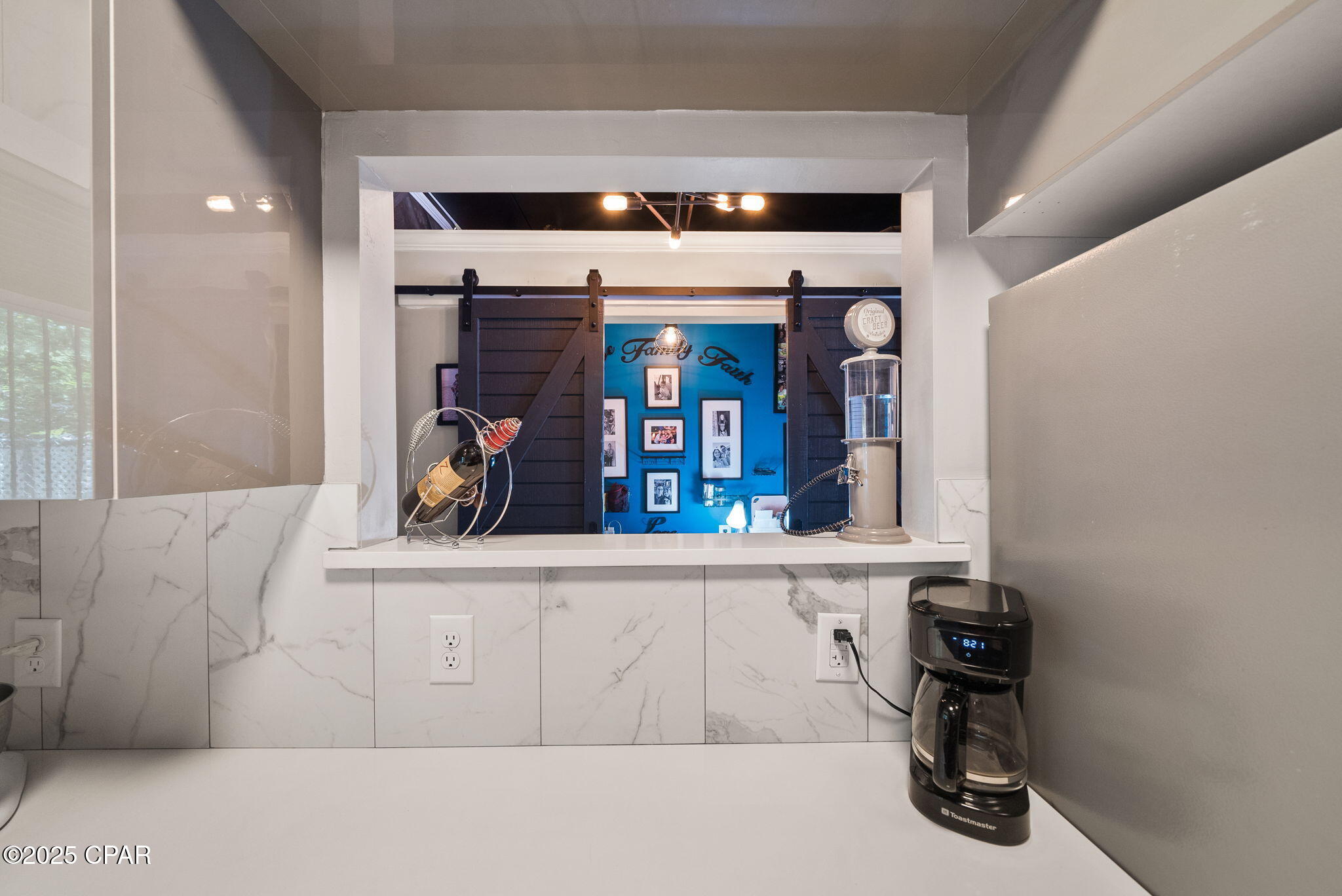 Image 8 For 105 Allen Avenue 56