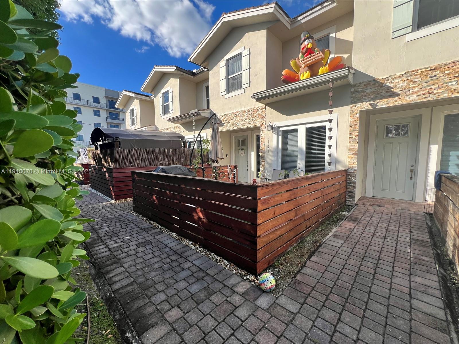Townhomes On Coconut Palm