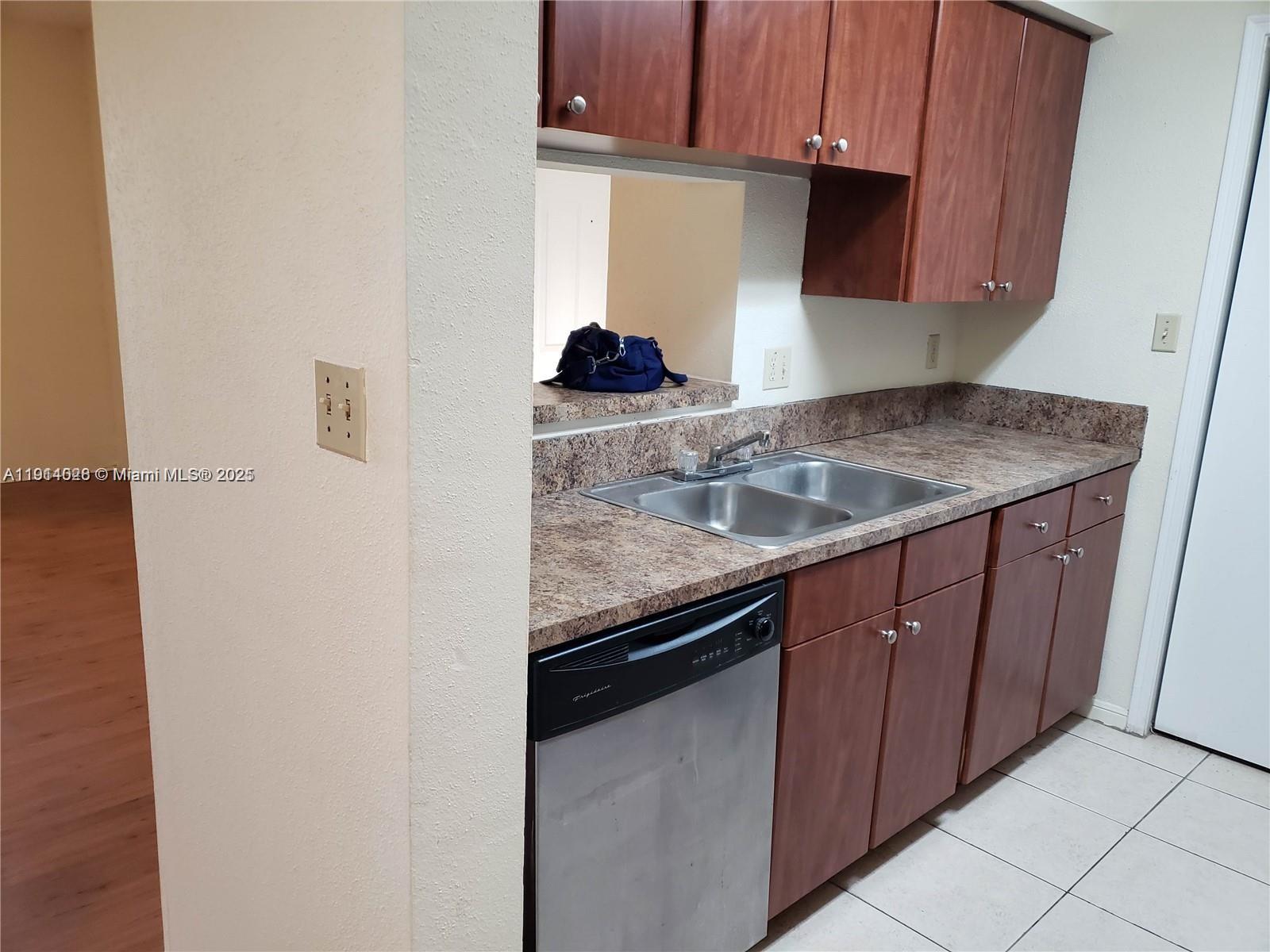 Homes for sale in Coral Springs, FL | 949 Riverside Dr #427, Coral Springs, FL 33071 | MLS# A11914028