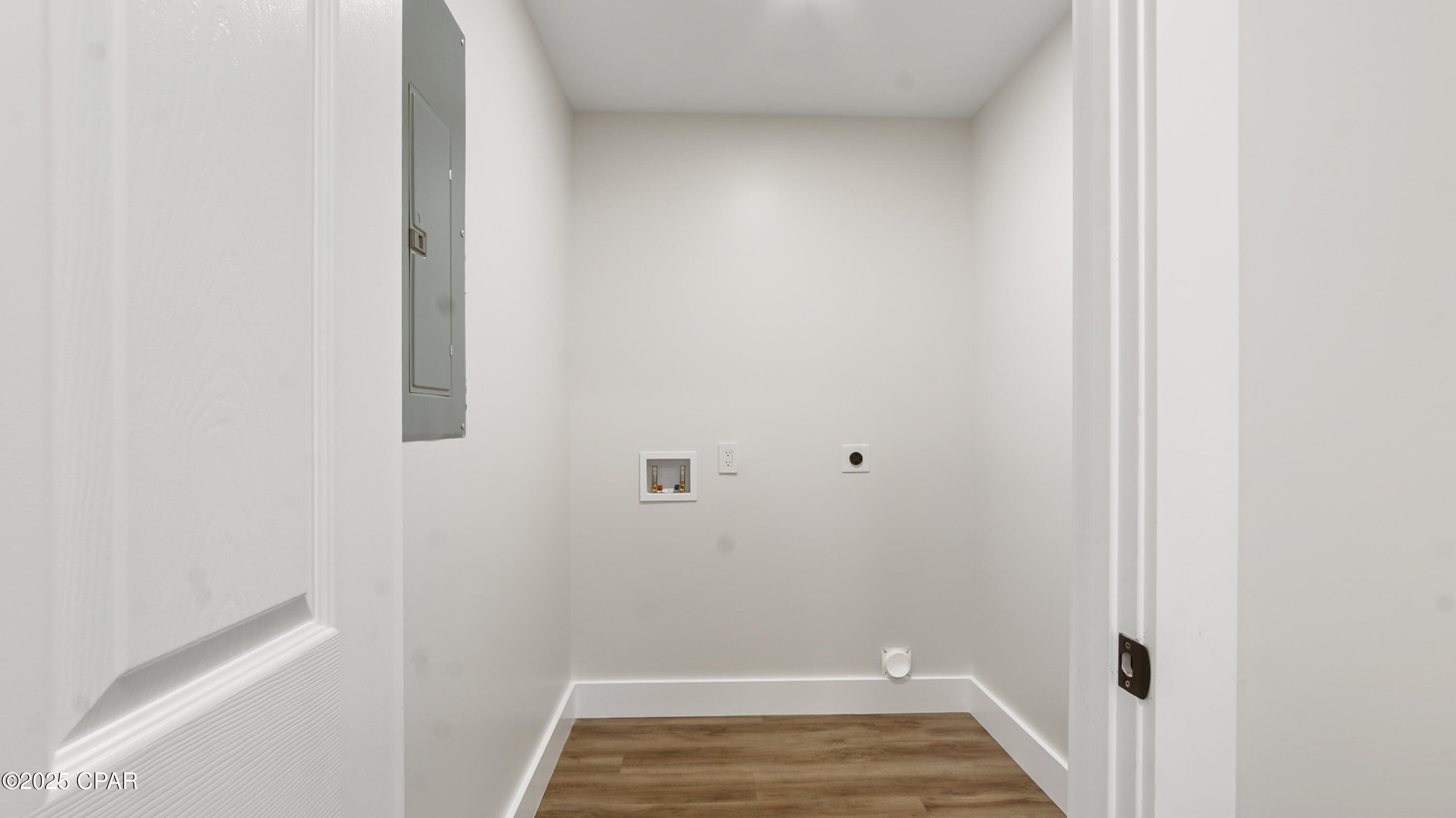 Image 15 For 2402 16th Court