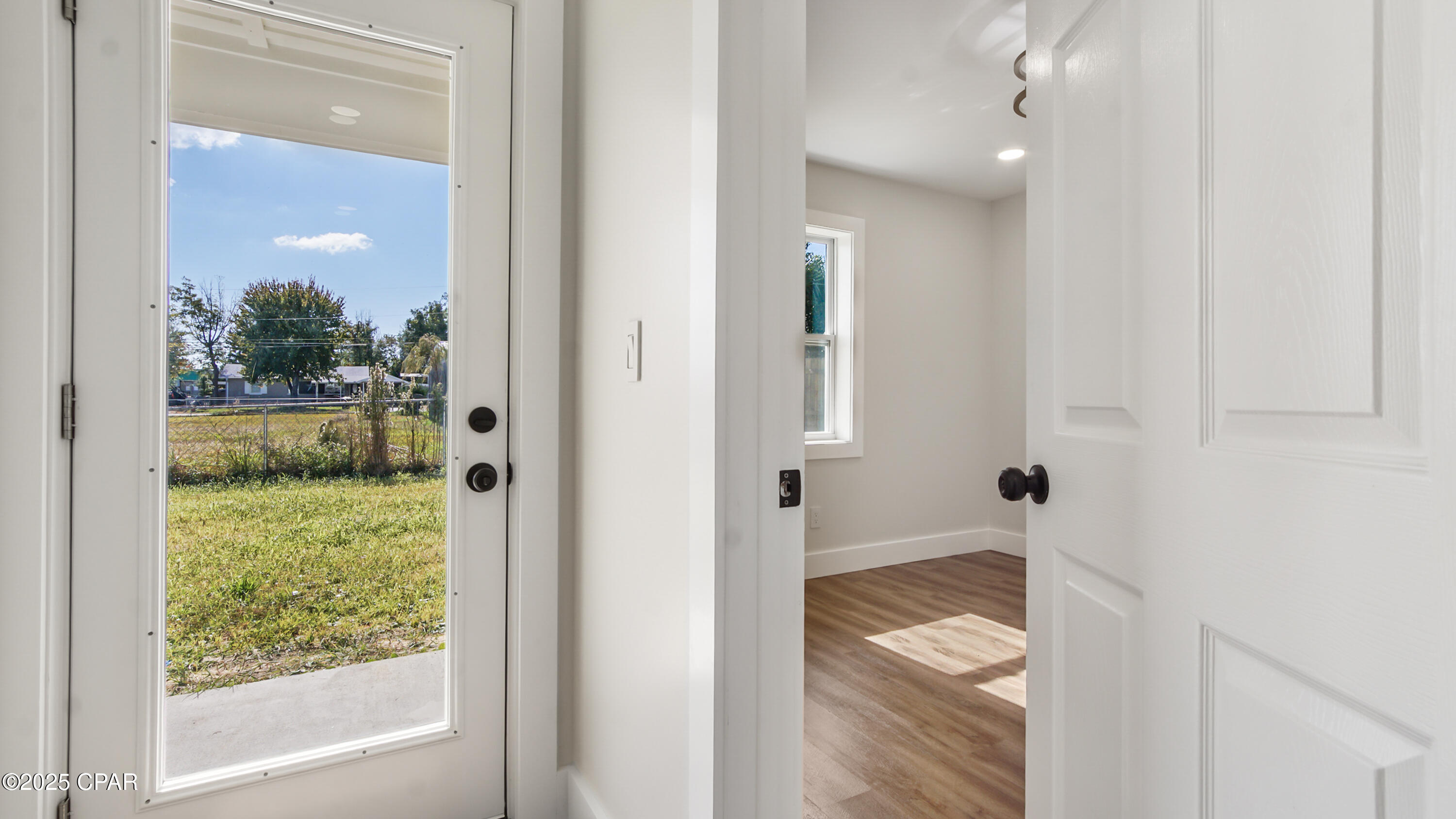 Image 18 For 2402 16th Court