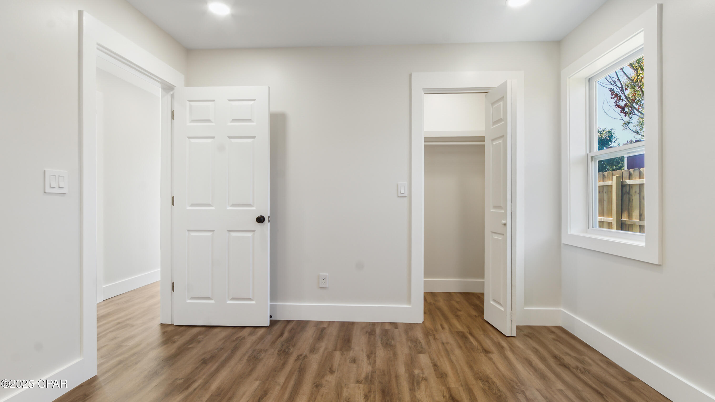 Image 19 For 2402 16th Court