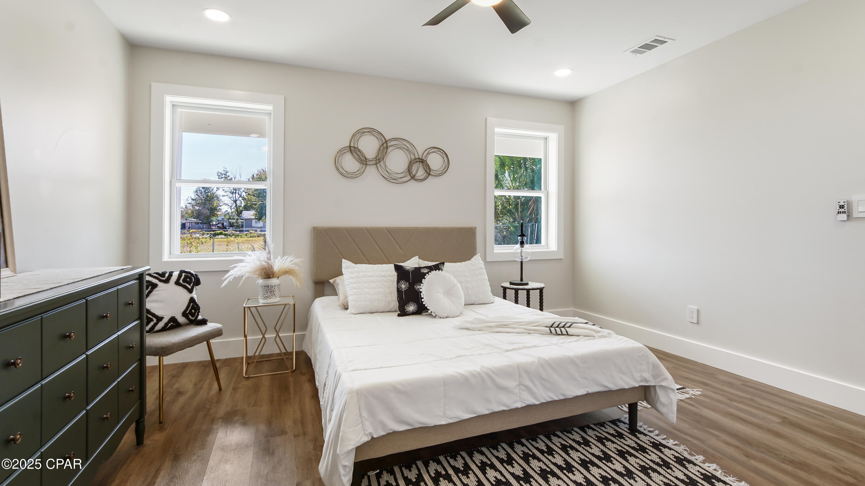 Image 23 For 2402 16th Court