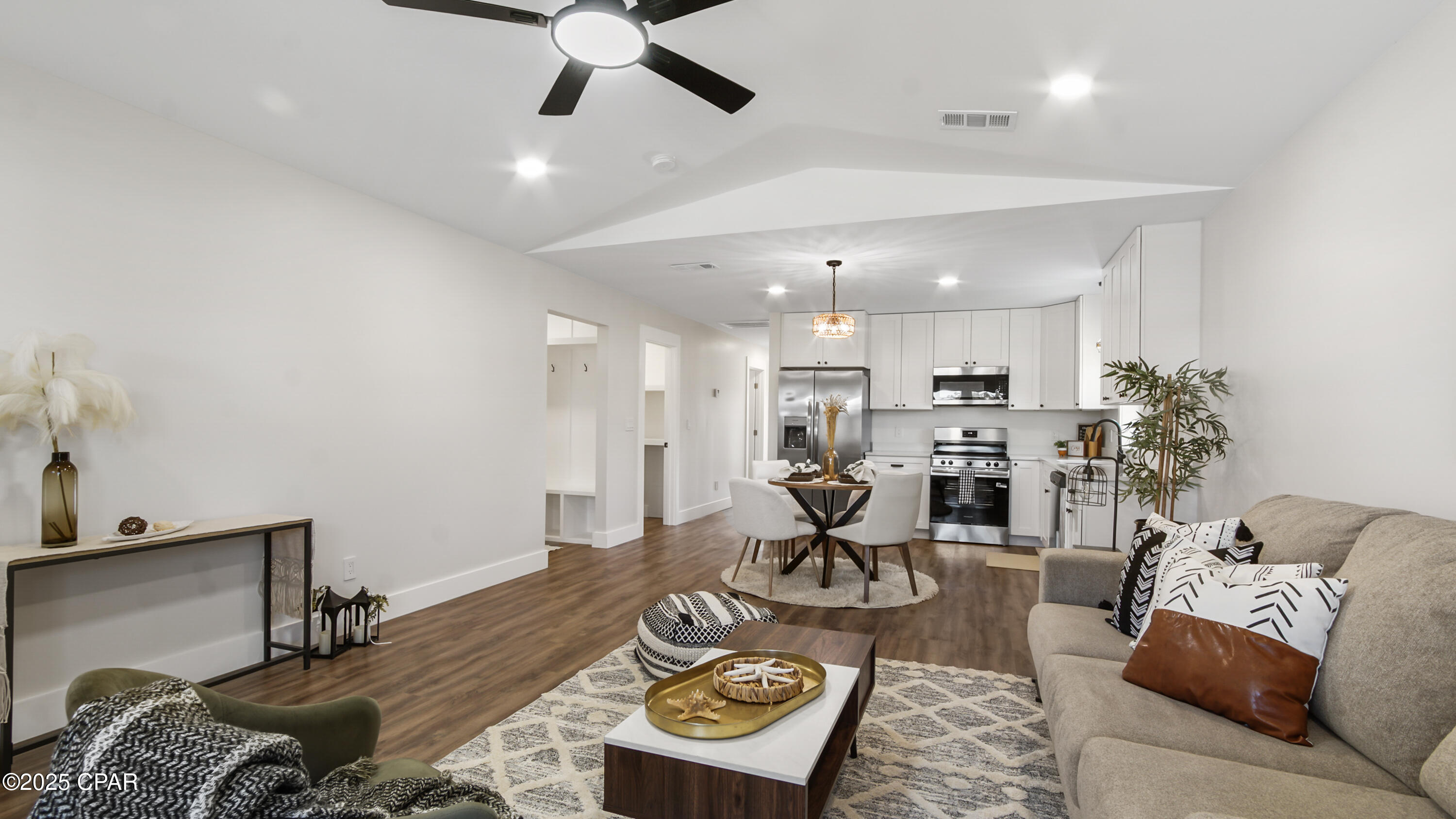 Image 4 For 2402 16th Court