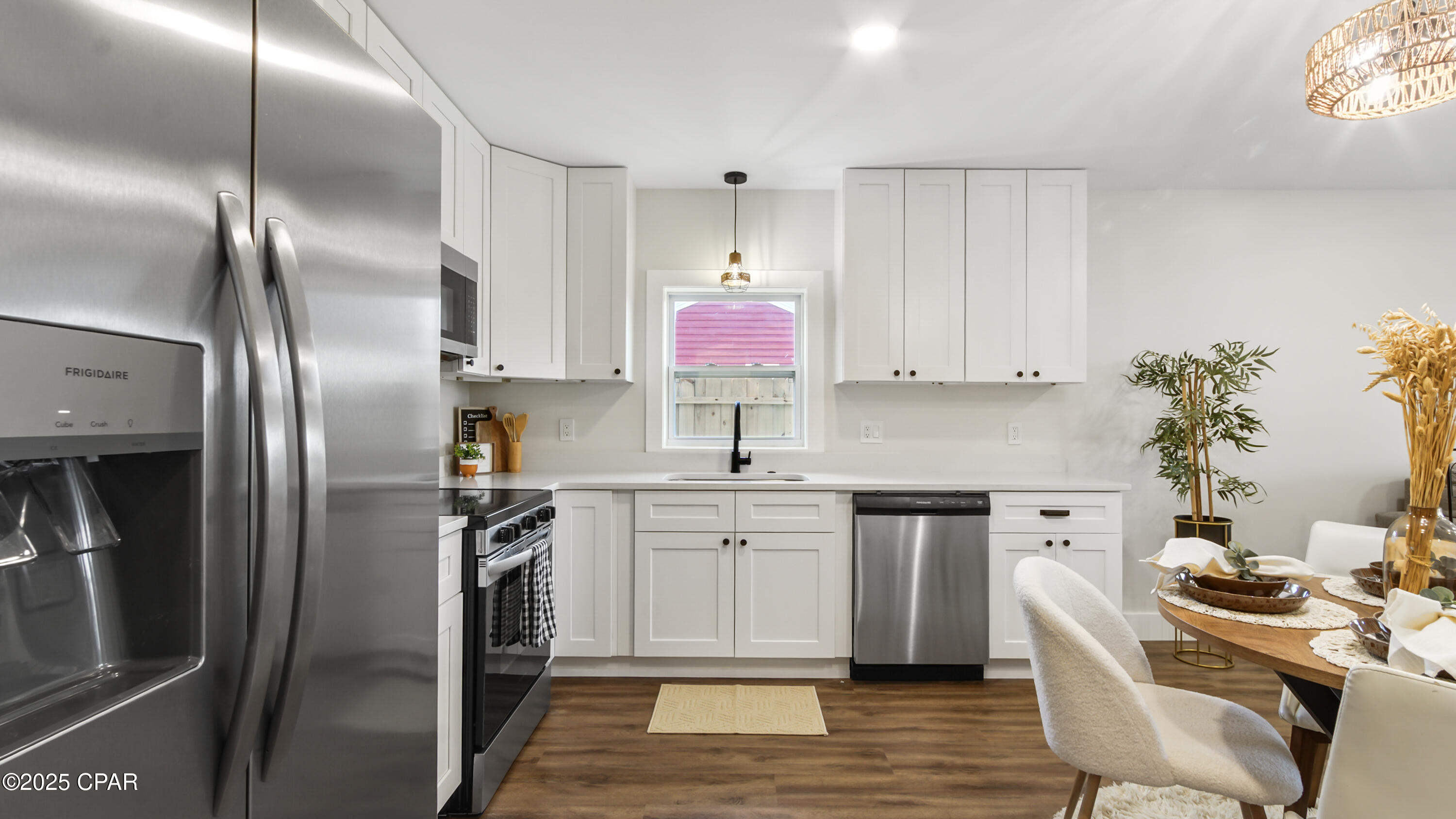 Image 7 For 2402 16th Court