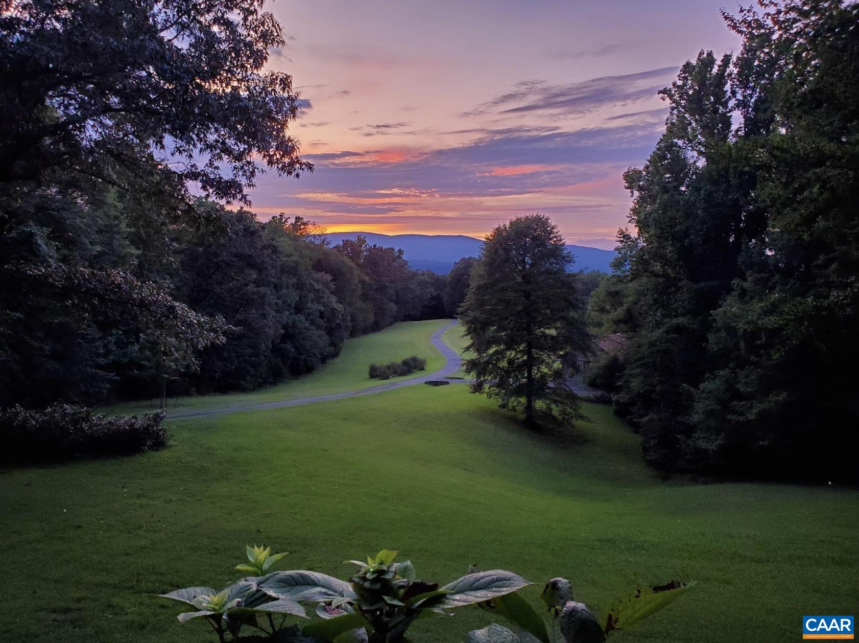 407 Broad Axe Rd