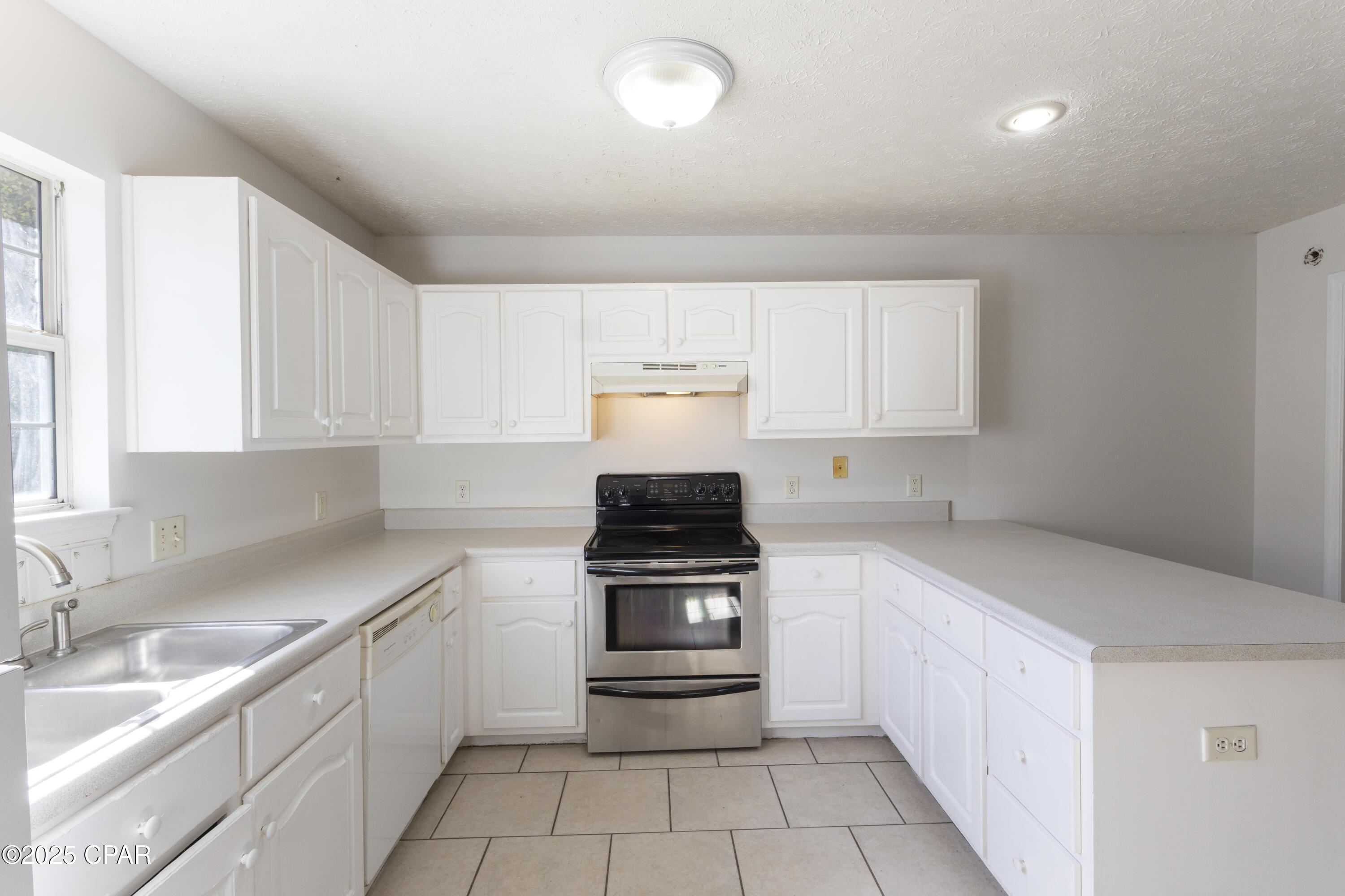 Image 10 For 6404 Pine Drive