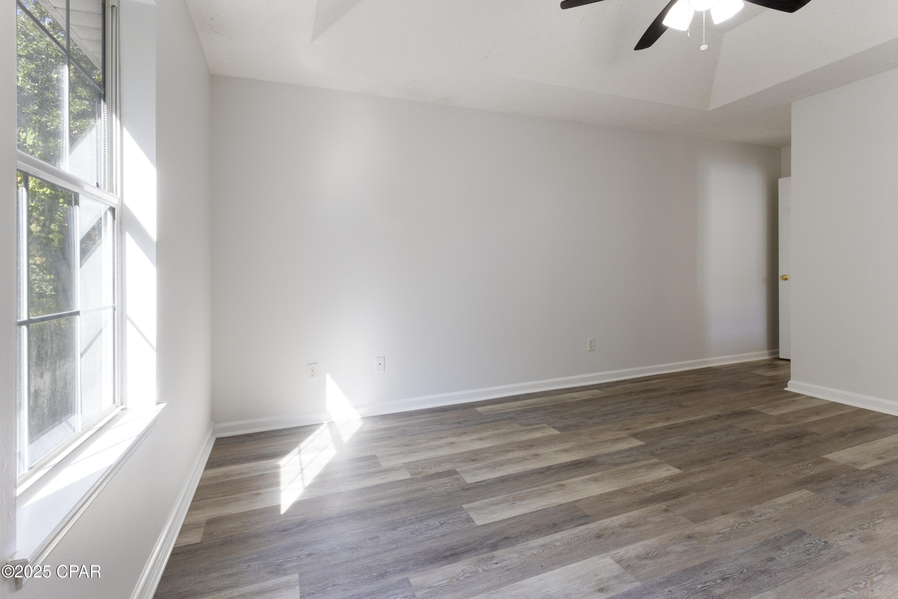 Image 16 For 6404 Pine Drive