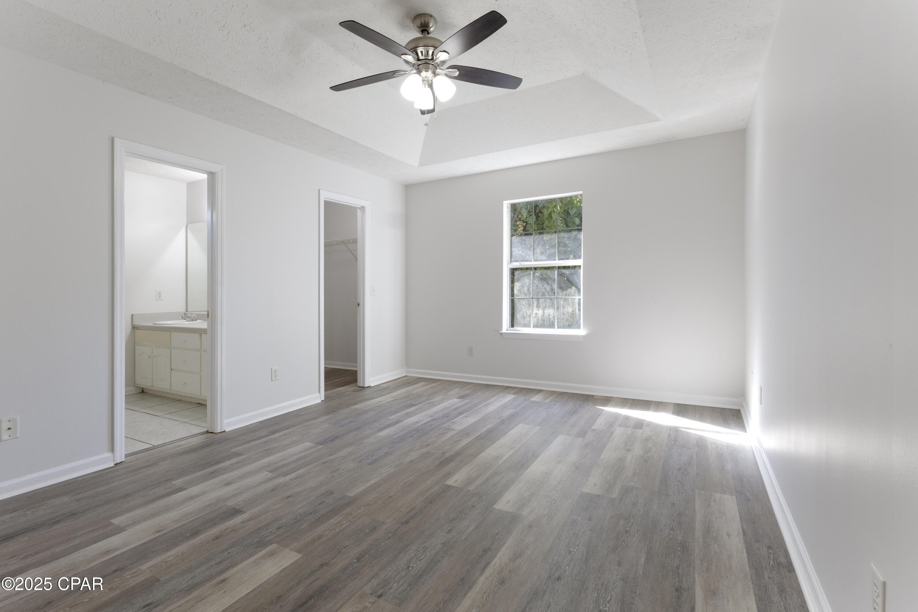 Image 6 For 6404 Pine Drive