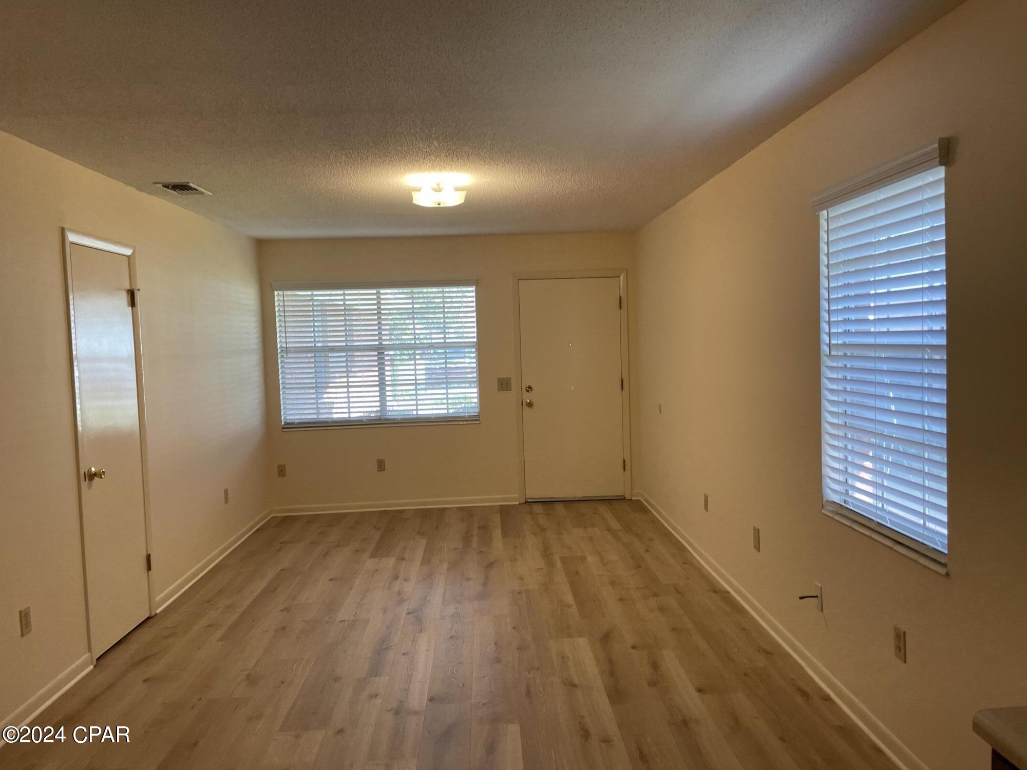 Image 2 For 5605 Hilltop Avenue B