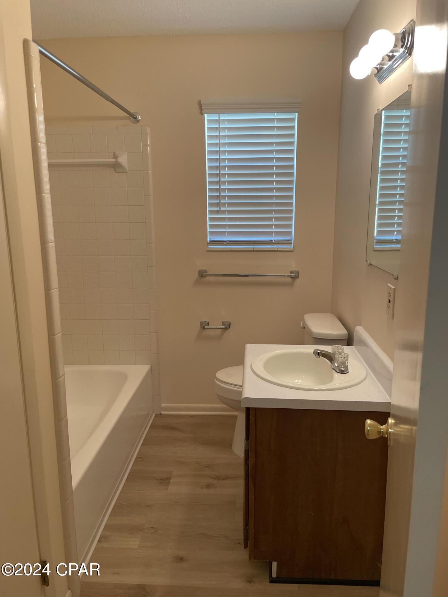 Image 4 For 5605 Hilltop Avenue B