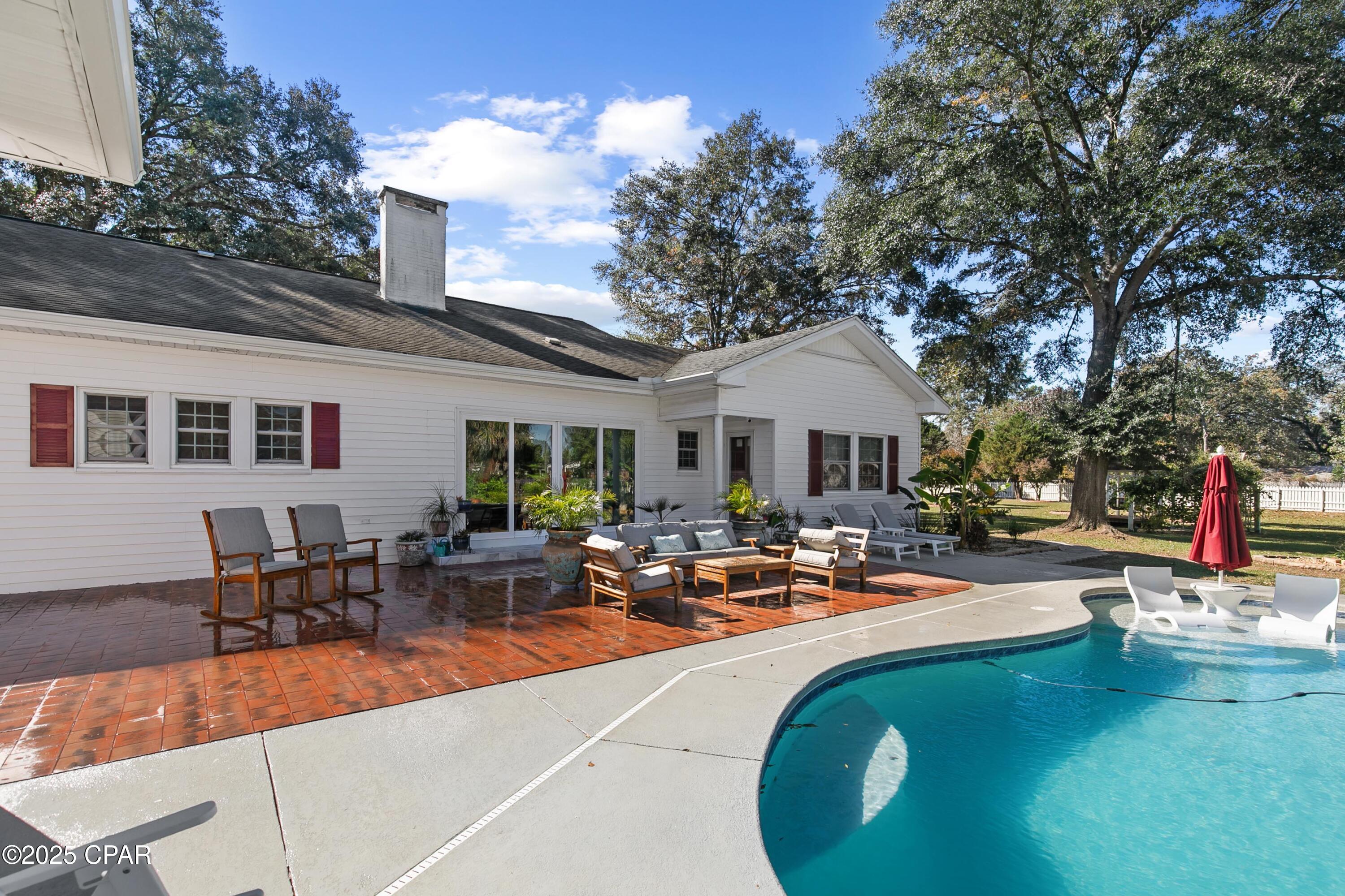 Image 12 For 1060 8th Avenue