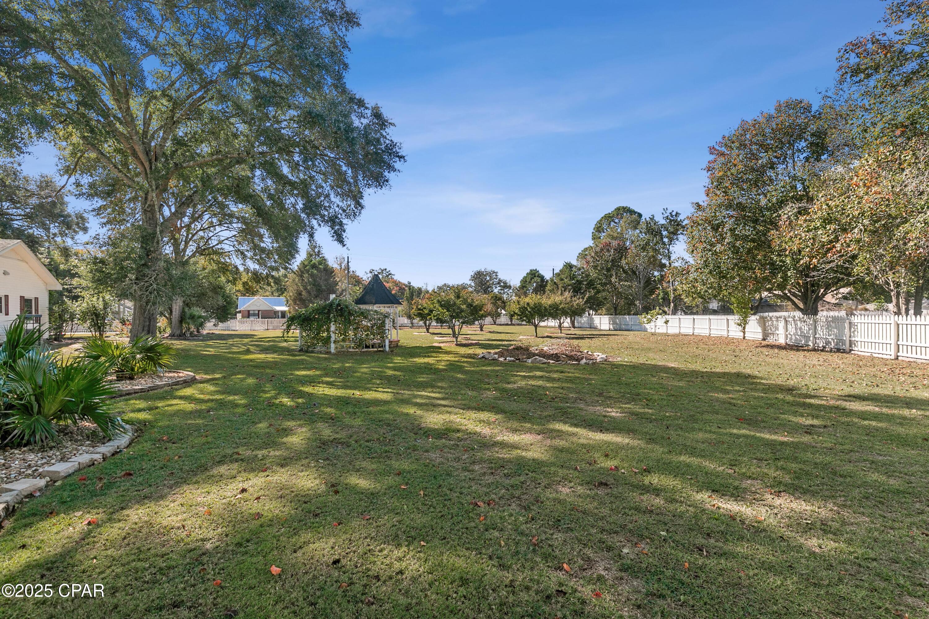 Image 22 For 1060 8th Avenue