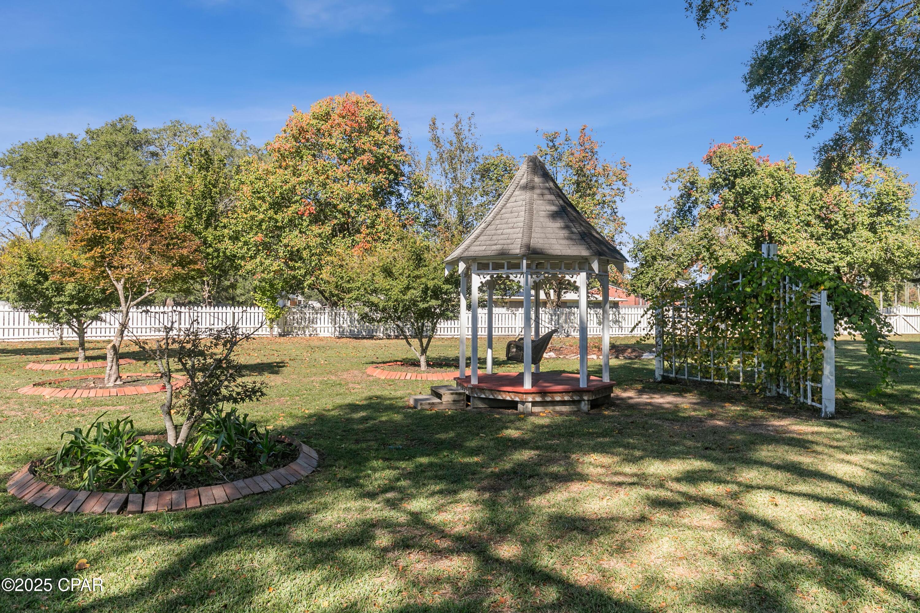 Image 26 For 1060 8th Avenue