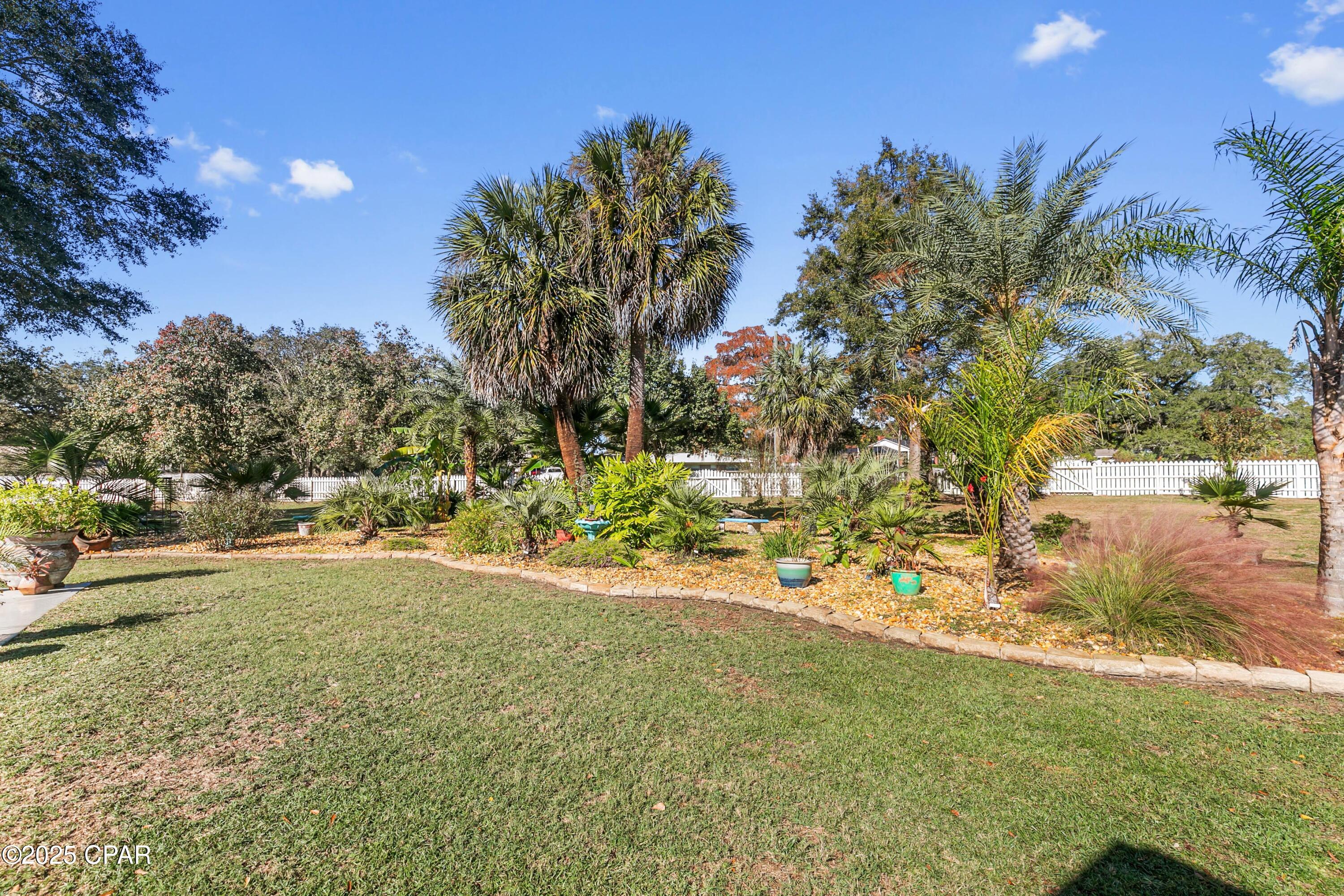 Image 3 For 1060 8th Avenue