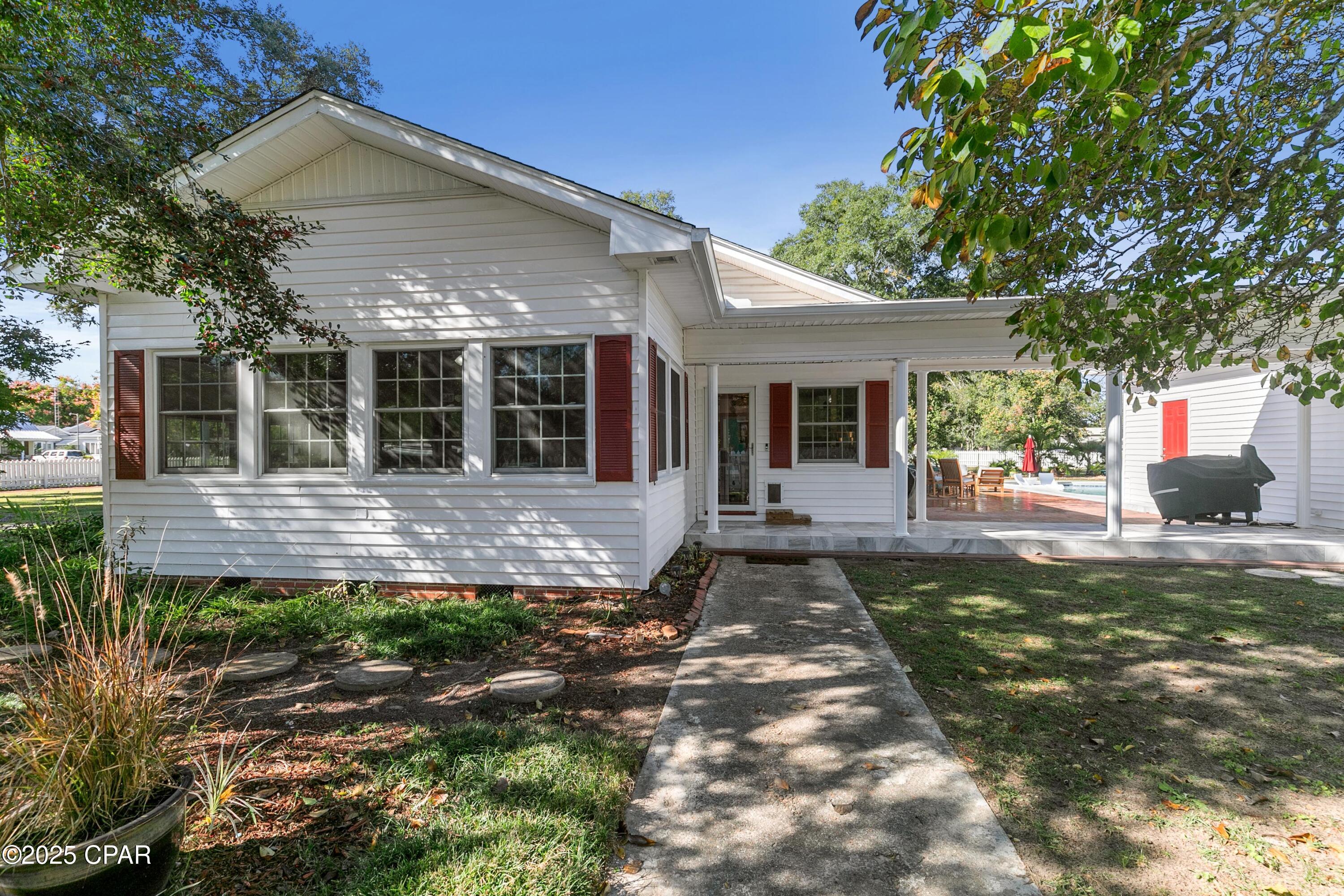 Image 34 For 1060 8th Avenue