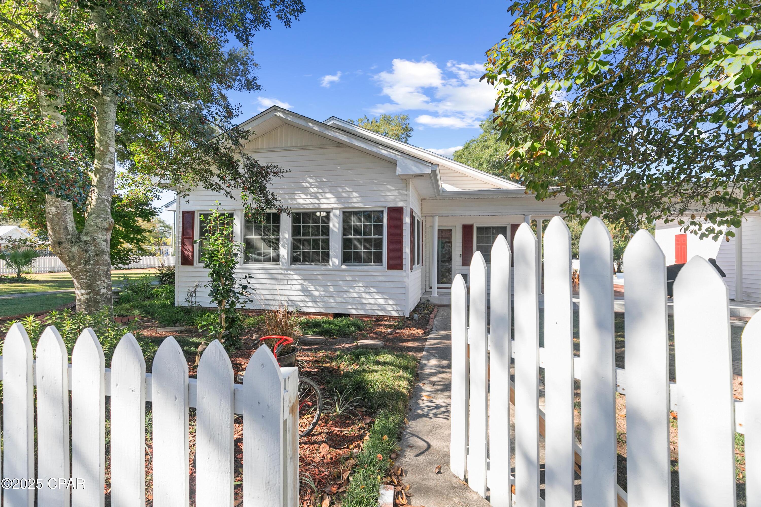 Image 37 For 1060 8th Avenue