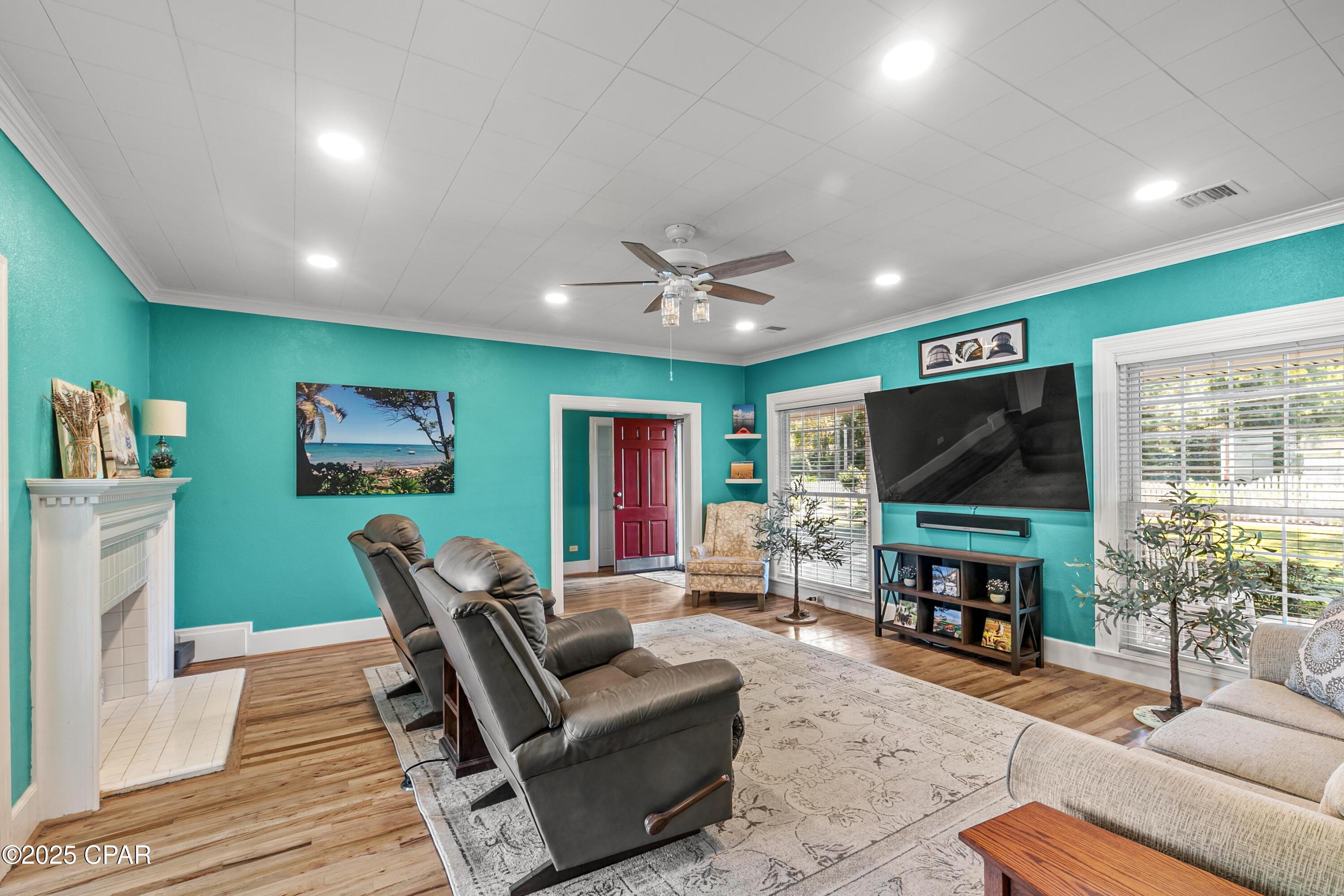 Image 43 For 1060 8th Avenue