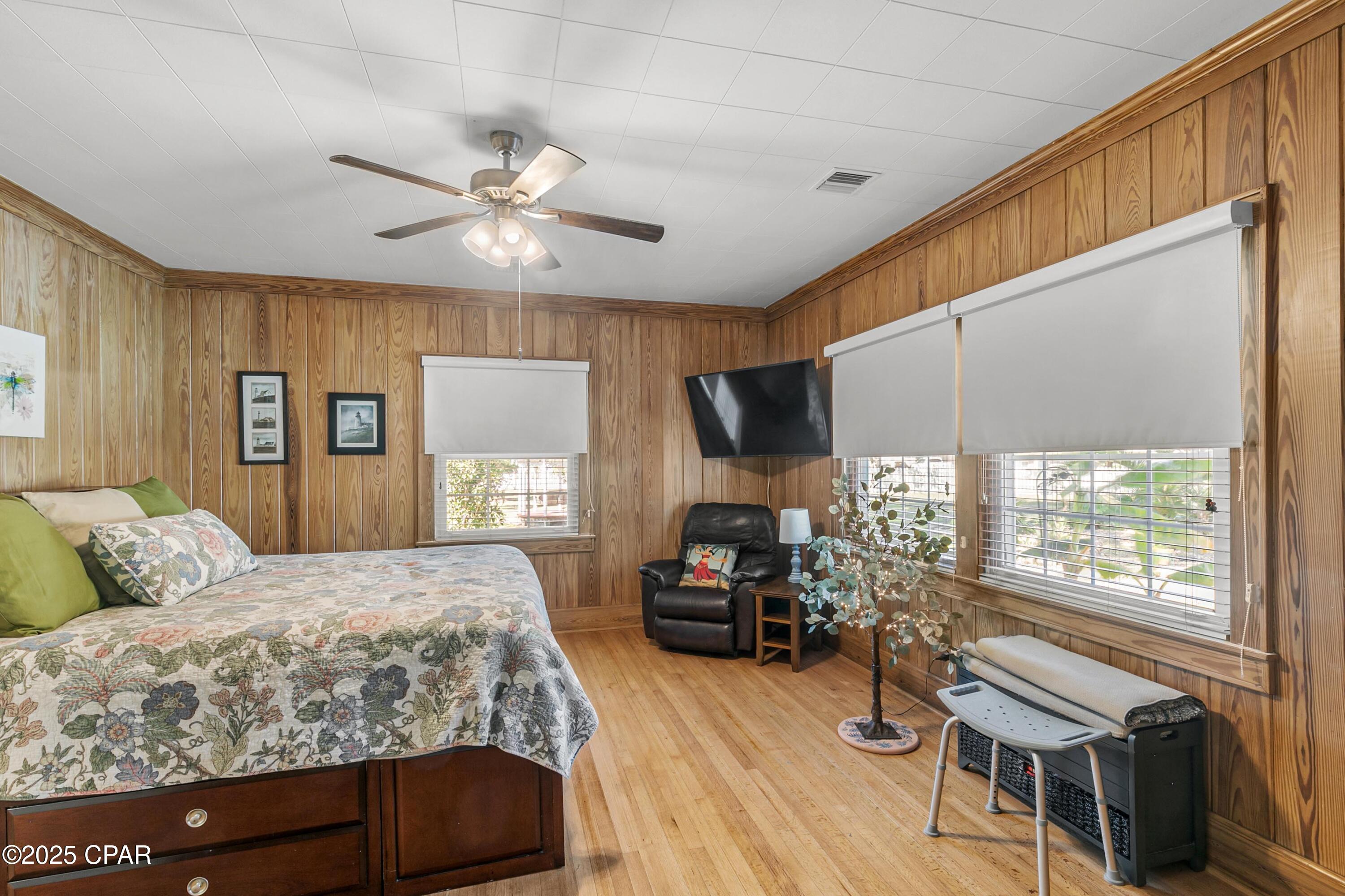 Image 48 For 1060 8th Avenue