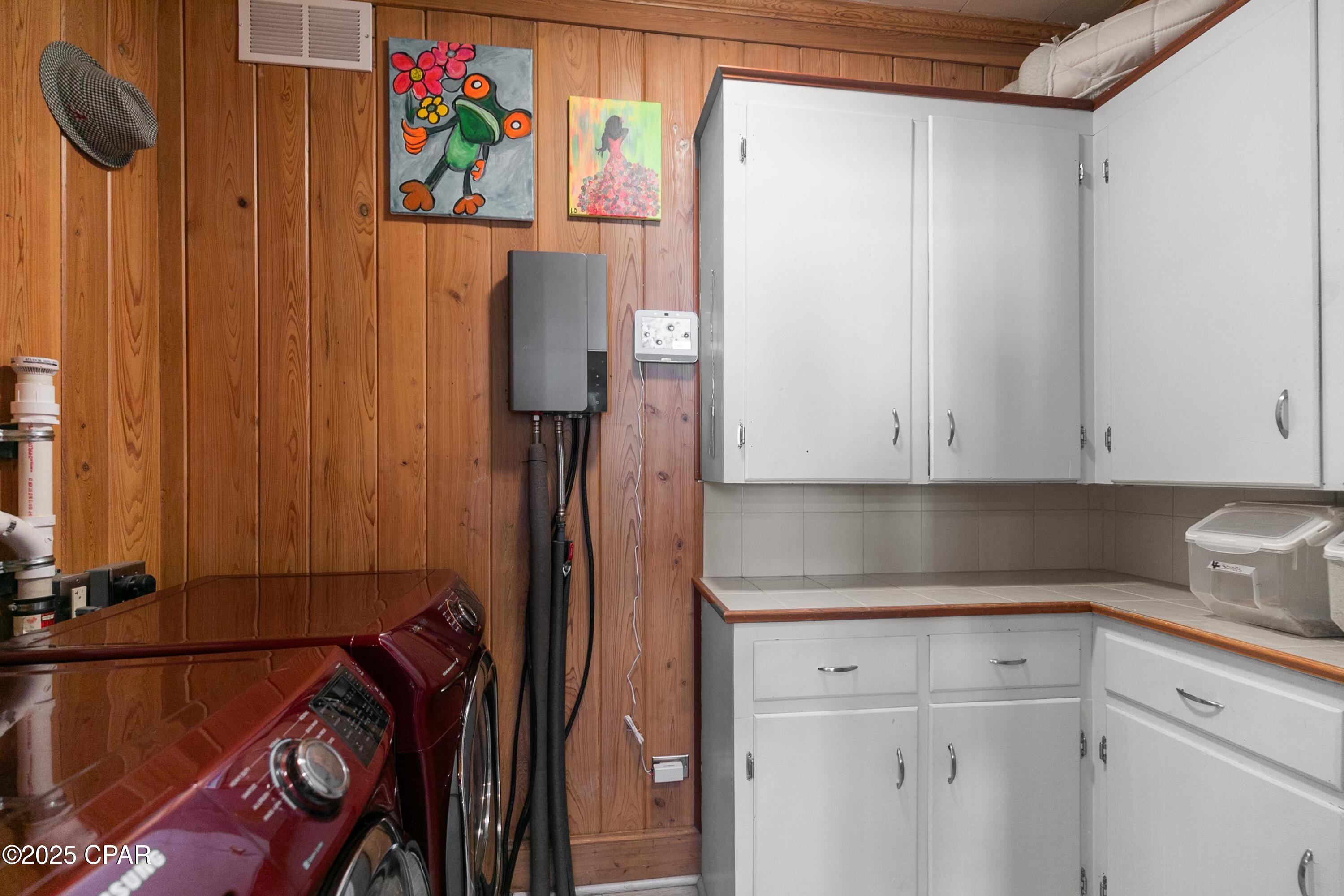 Image 53 For 1060 8th Avenue