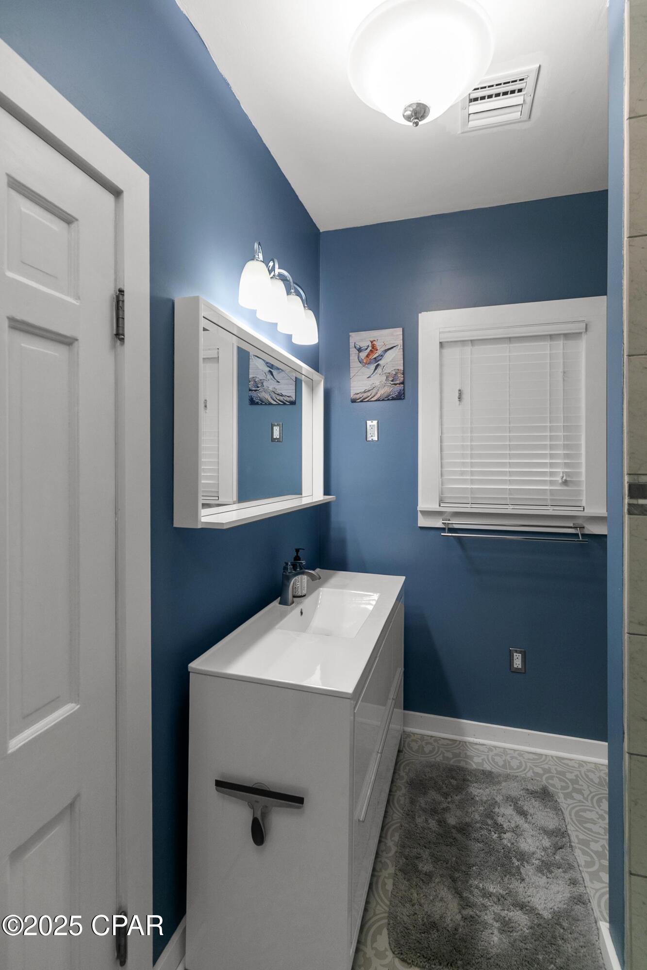 Image 55 For 1060 8th Avenue