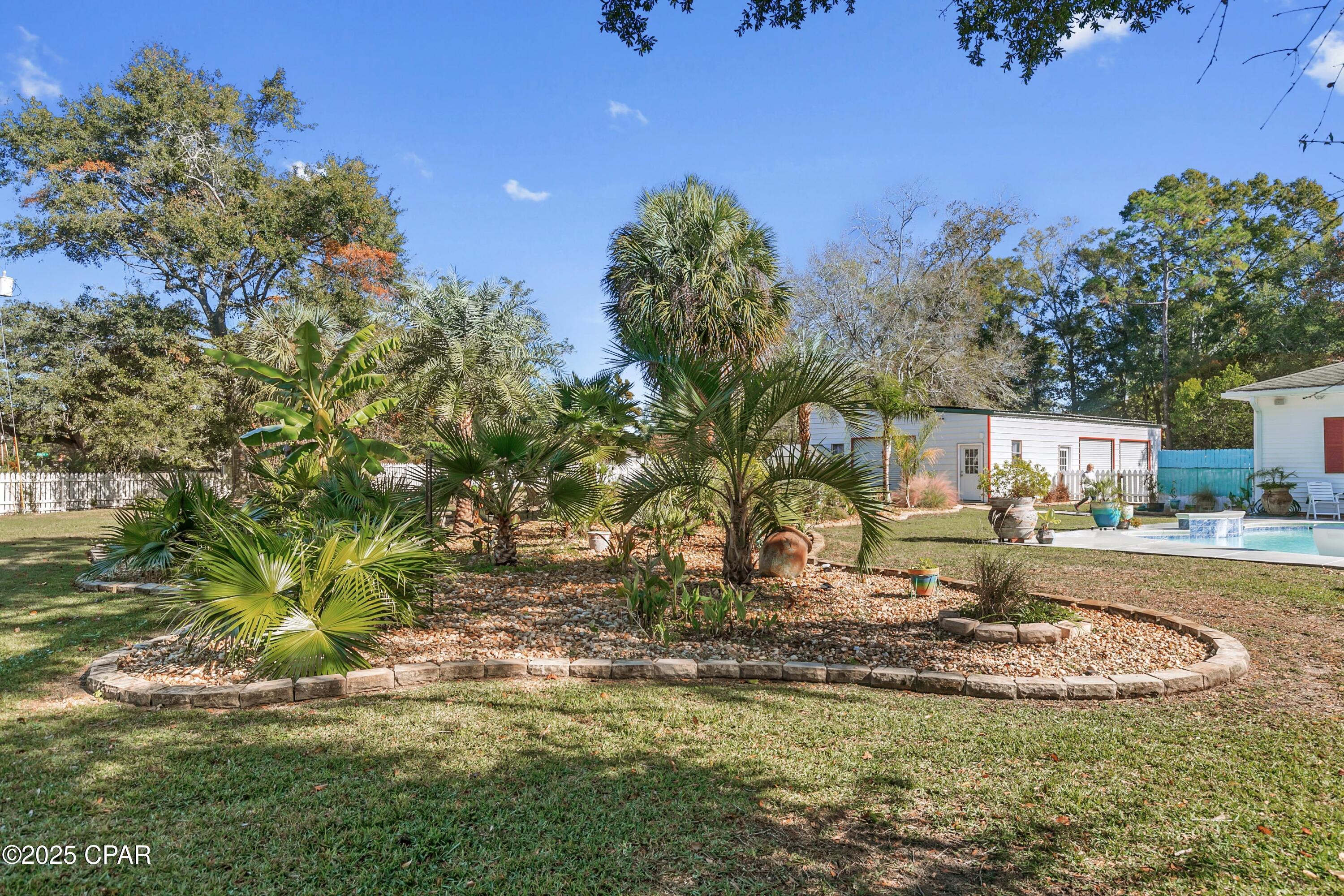 Image 6 For 1060 8th Avenue