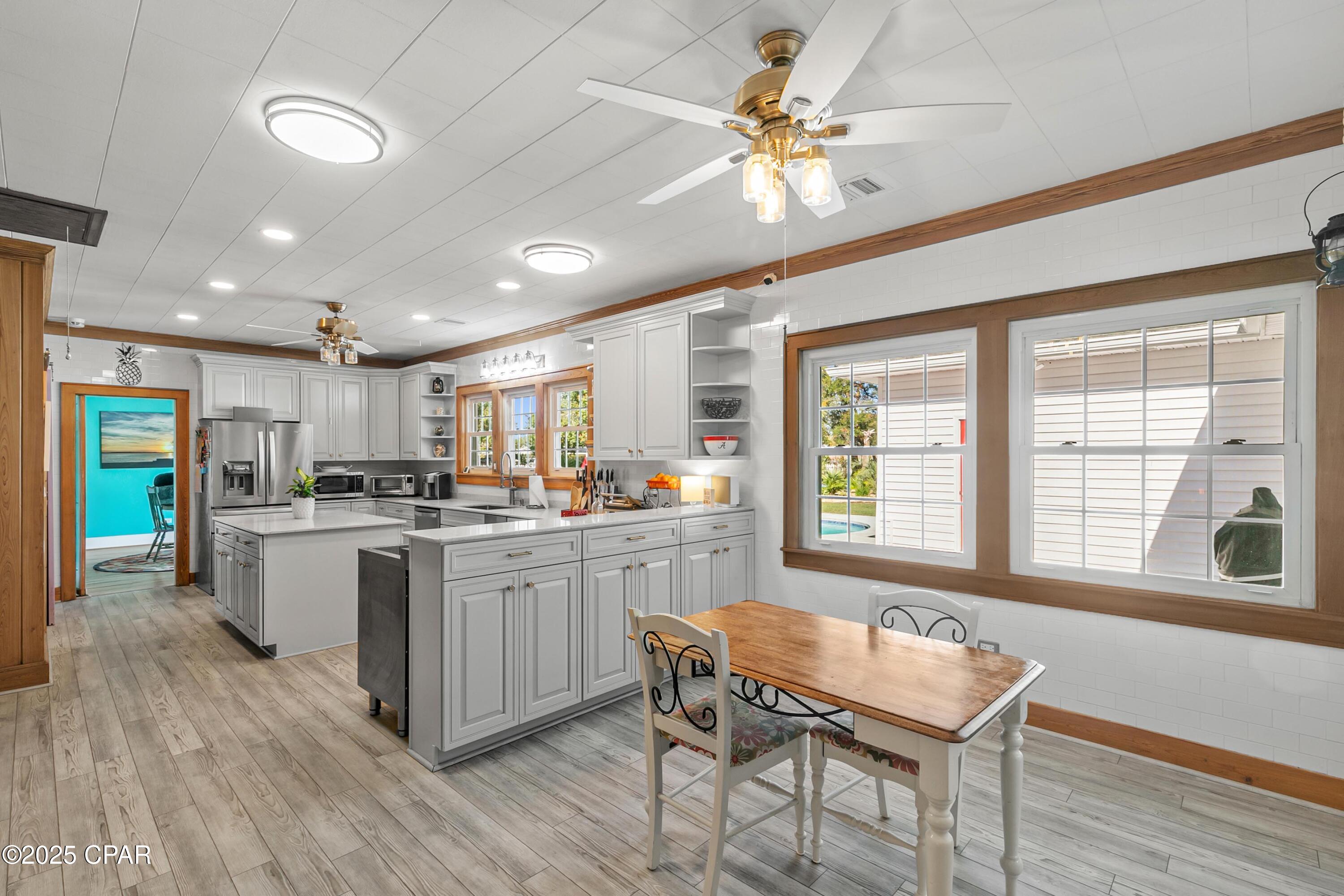 Image 63 For 1060 8th Avenue