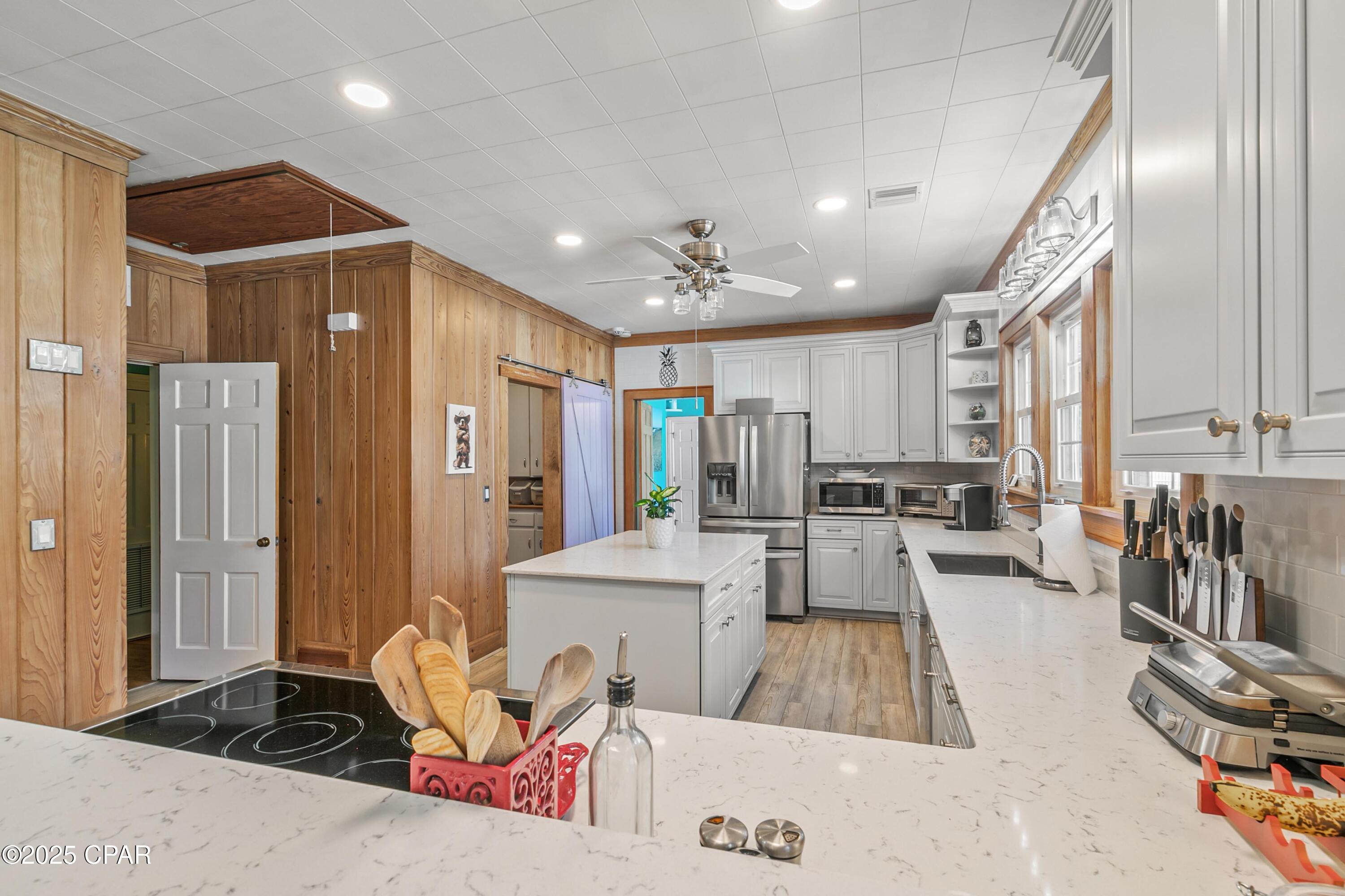 Image 64 For 1060 8th Avenue