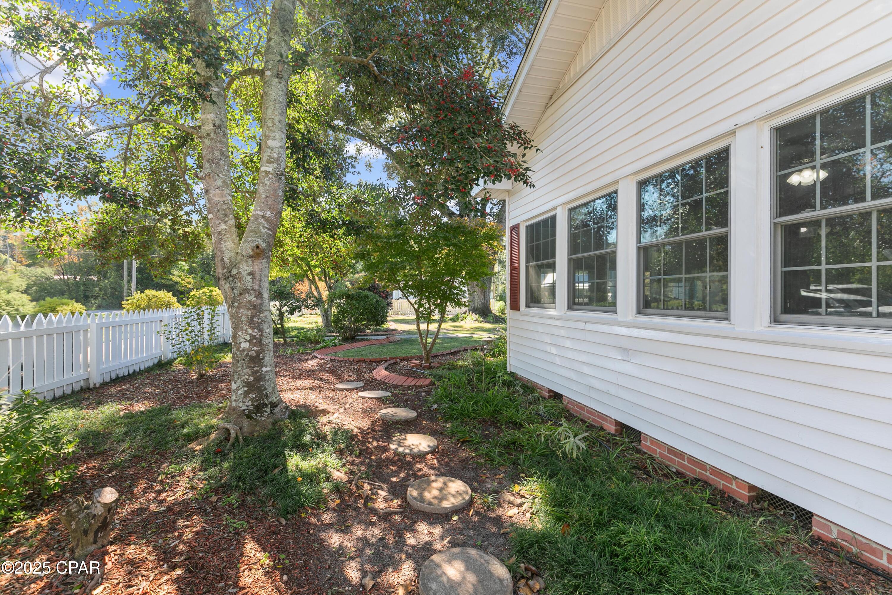 Image 67 For 1060 8th Avenue