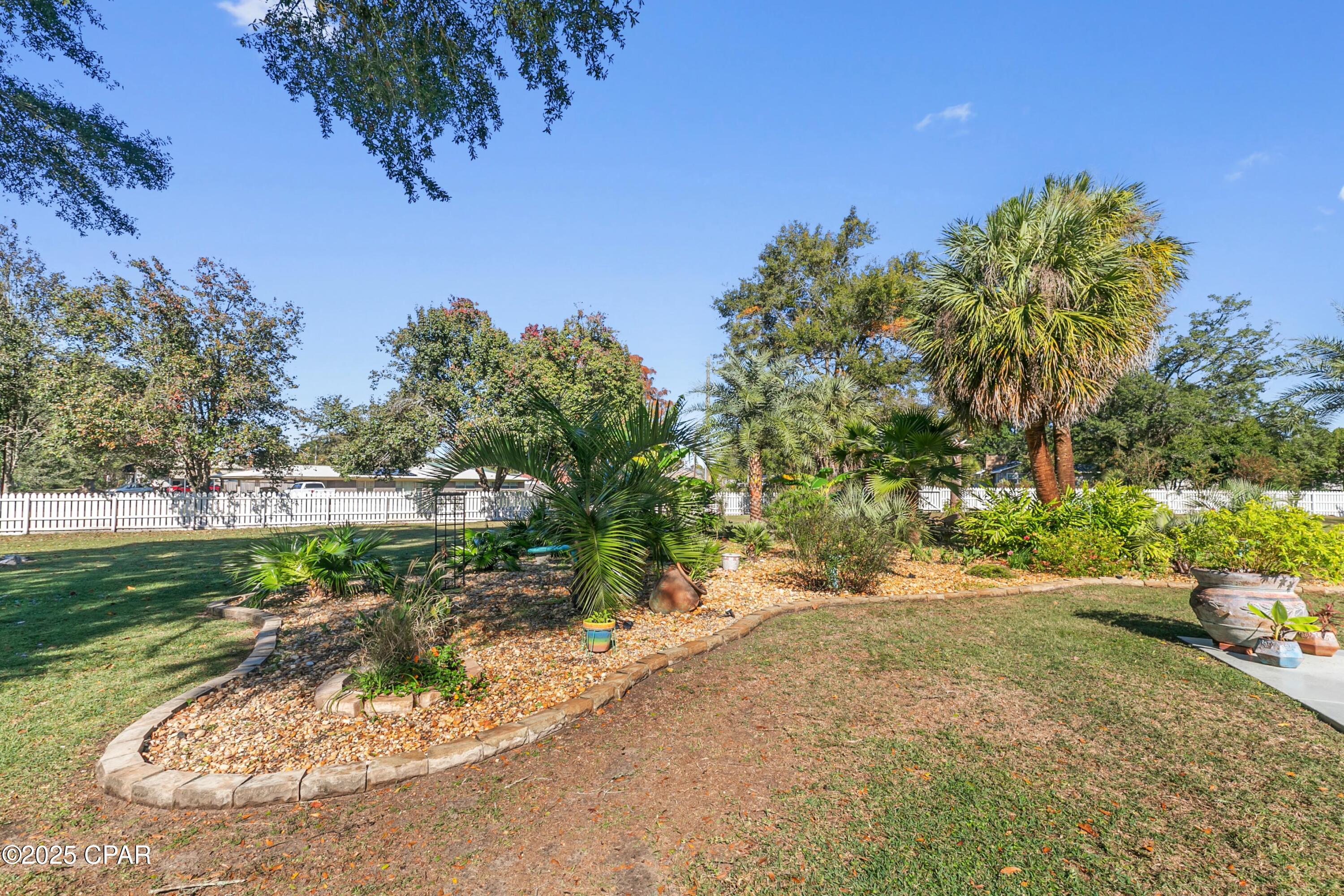 Image 7 For 1060 8th Avenue