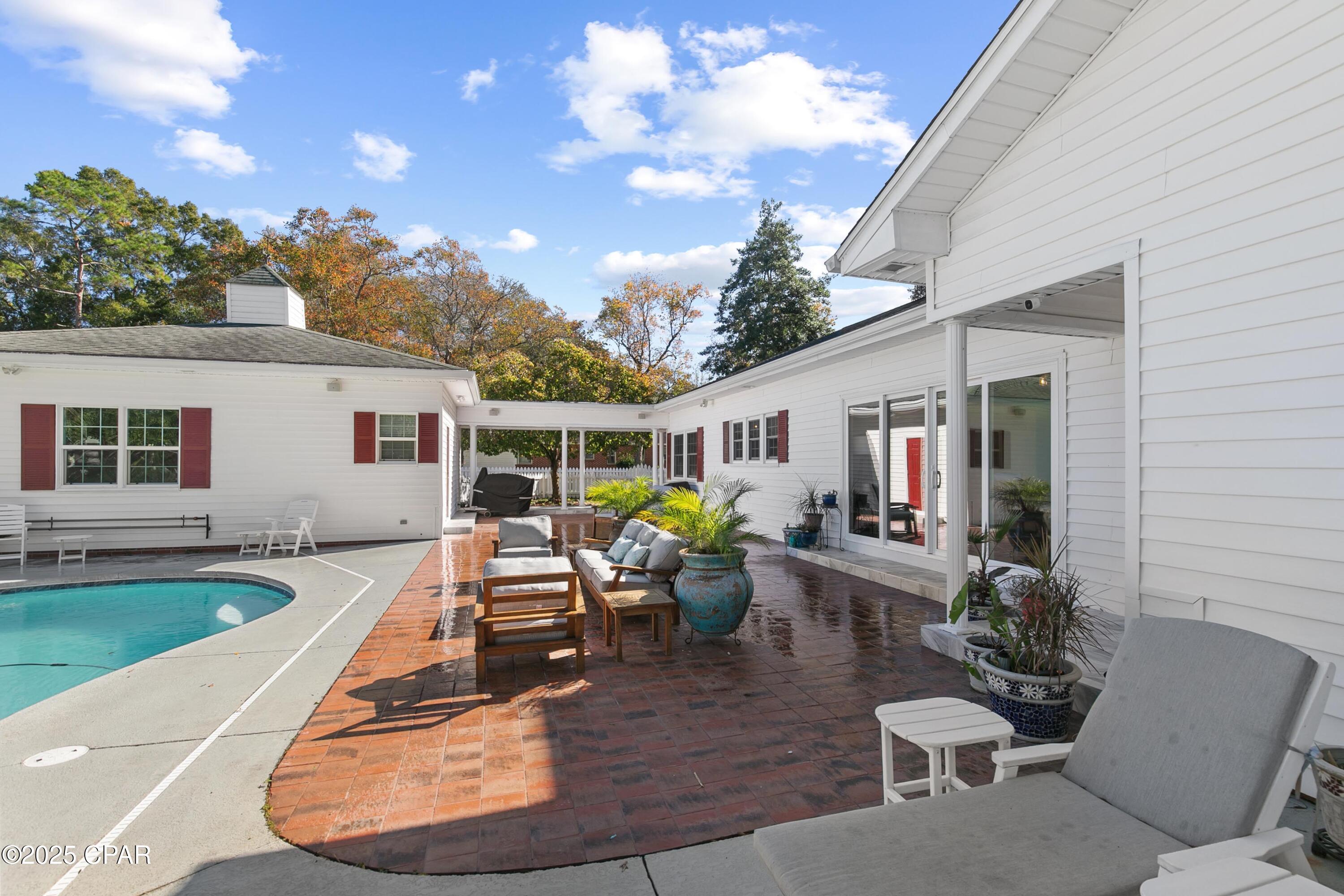 Image 8 For 1060 8th Avenue