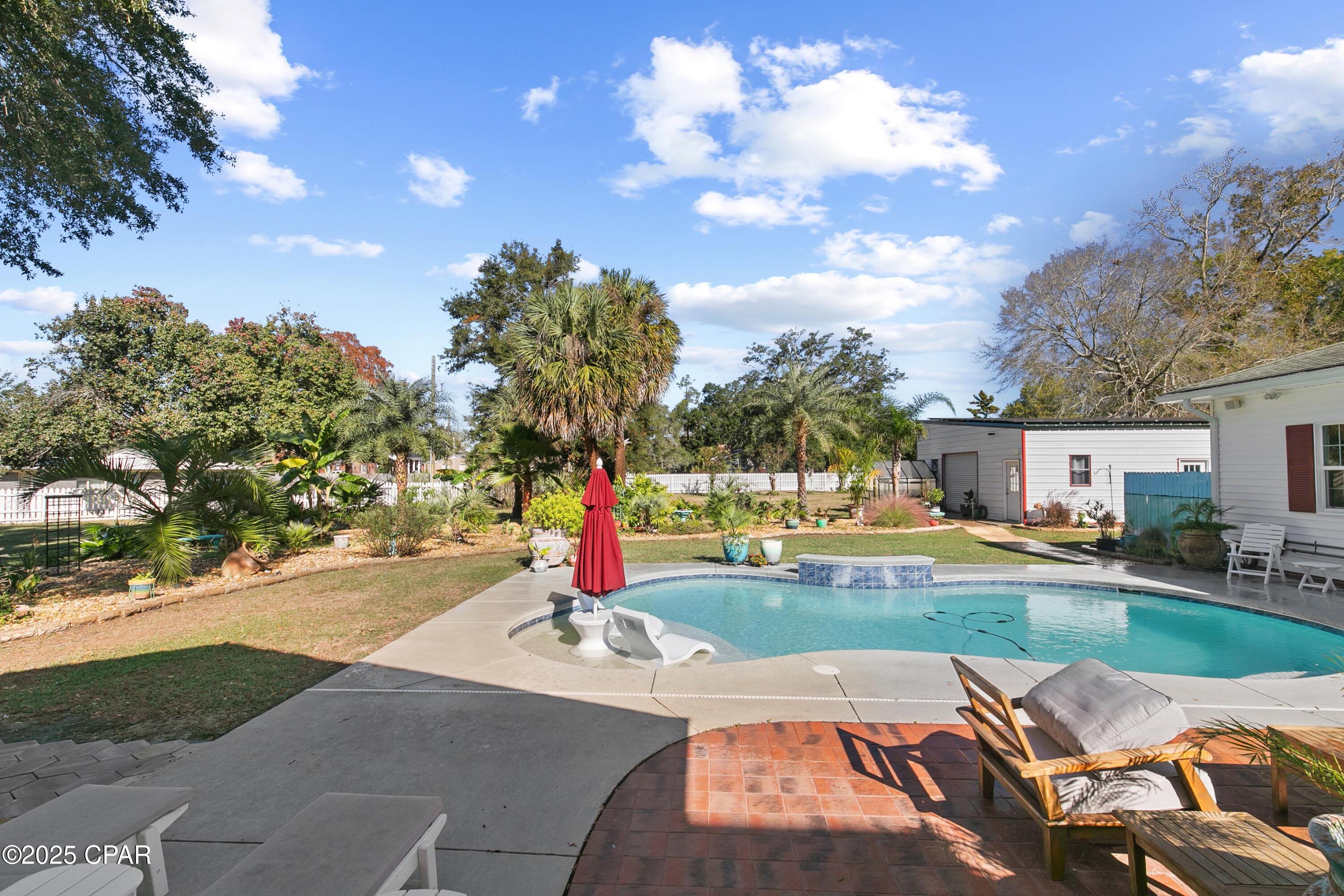 Image 9 For 1060 8th Avenue