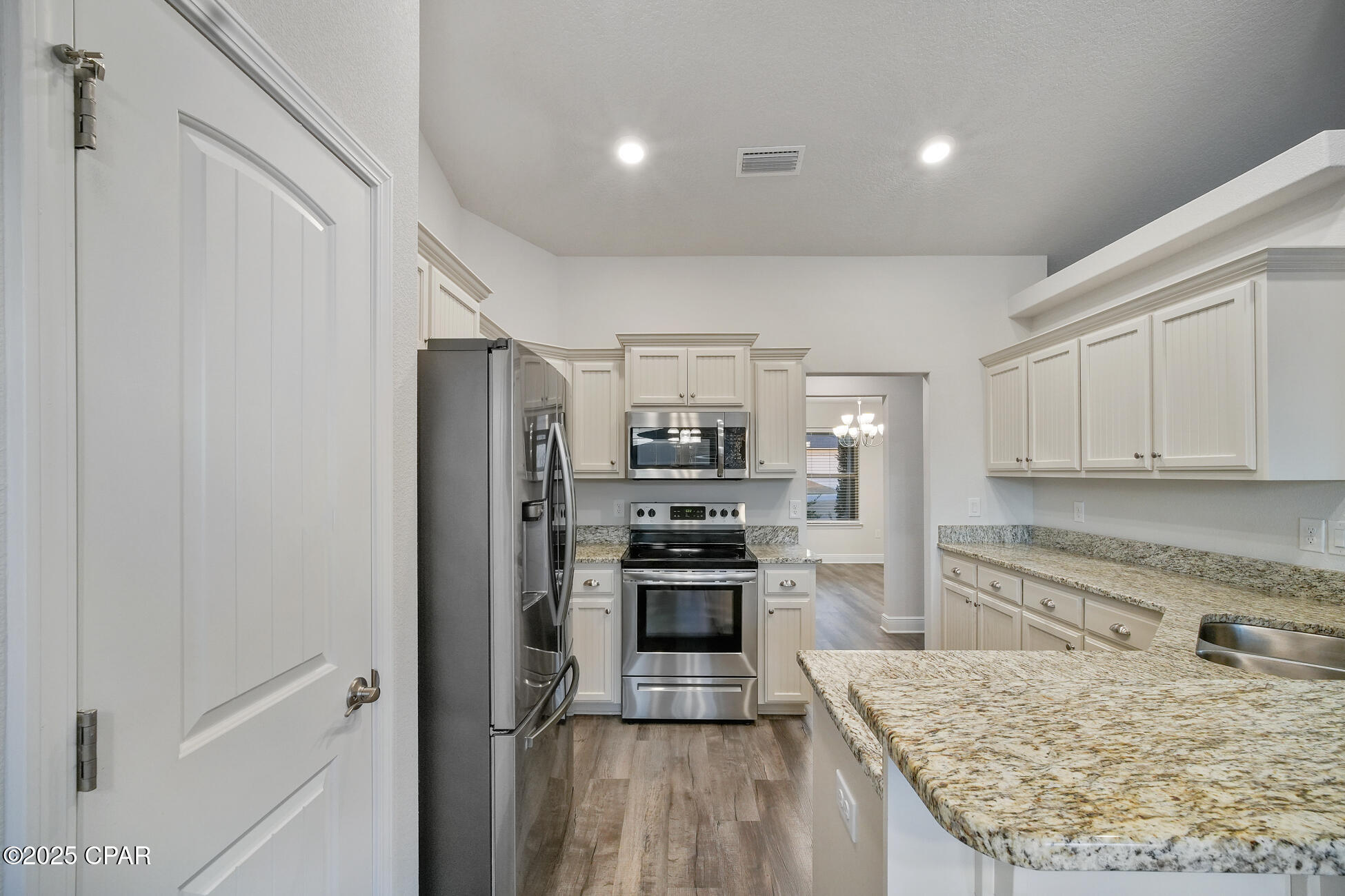 Image 18 For 2011 Broad Street