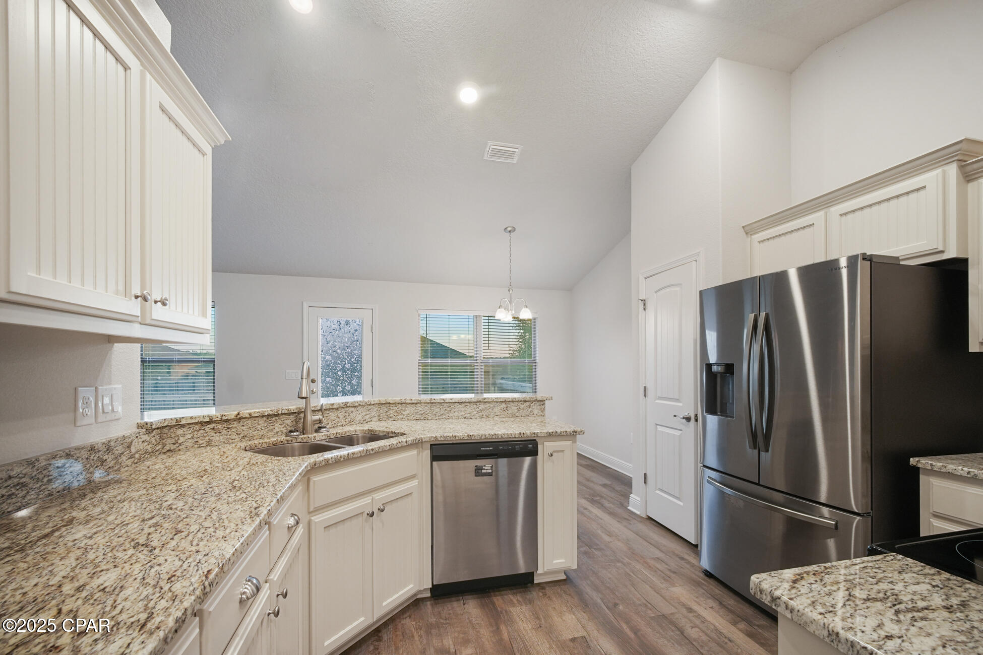 Image 19 For 2011 Broad Street