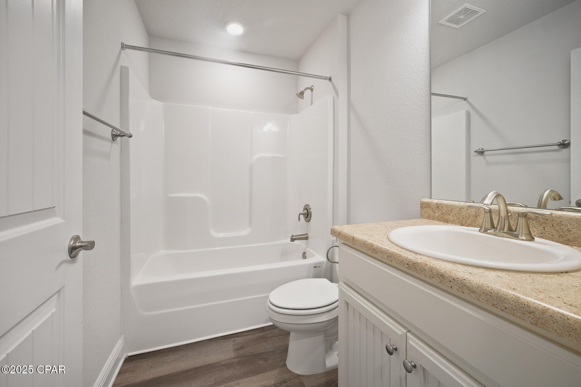 Image 25 For 2011 Broad Street