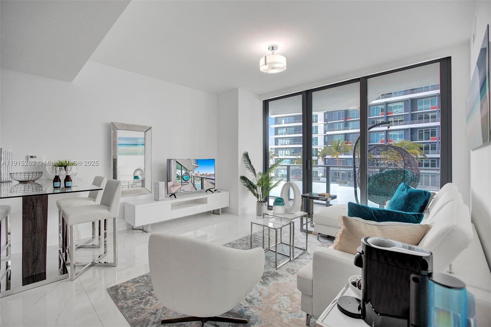Condo for Sale in Miami, FL