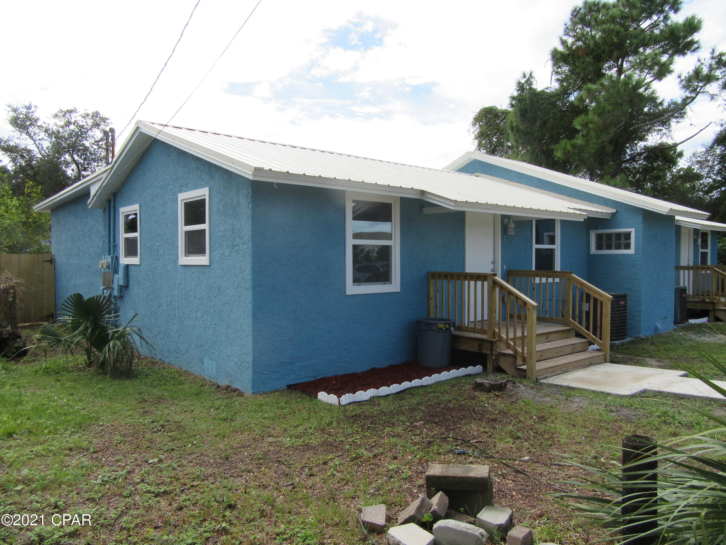 Image 2 For 9823 Clarence Street