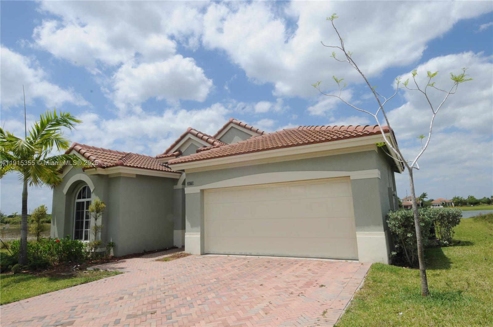 Ventanas At Homestead