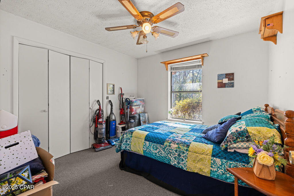 Listing photo id 13 for 3376 Fawn Place