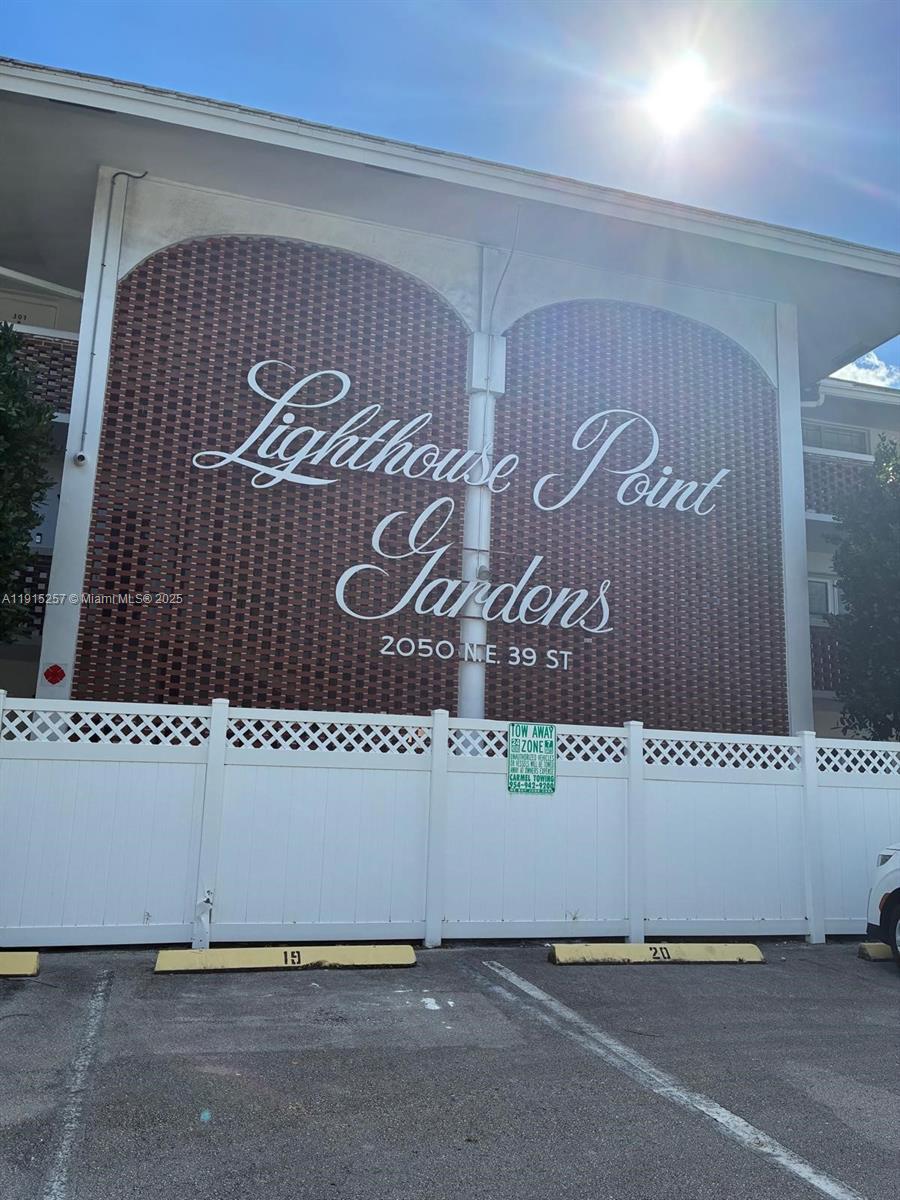 Lighthouse Point Gardens