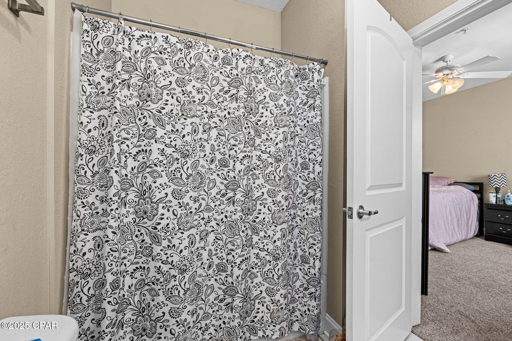 Image 11 For 2107 Avensong Lane 105