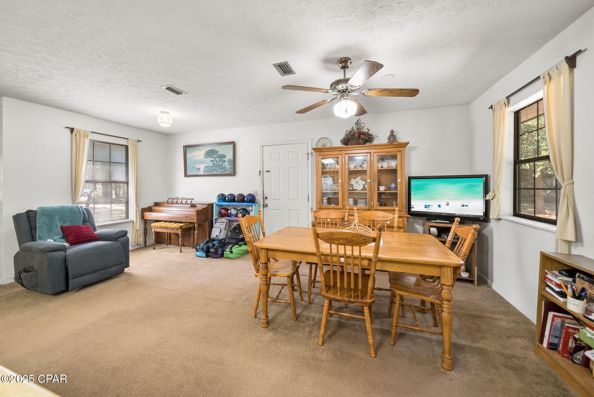 Image 12 For 204 Laird Circle