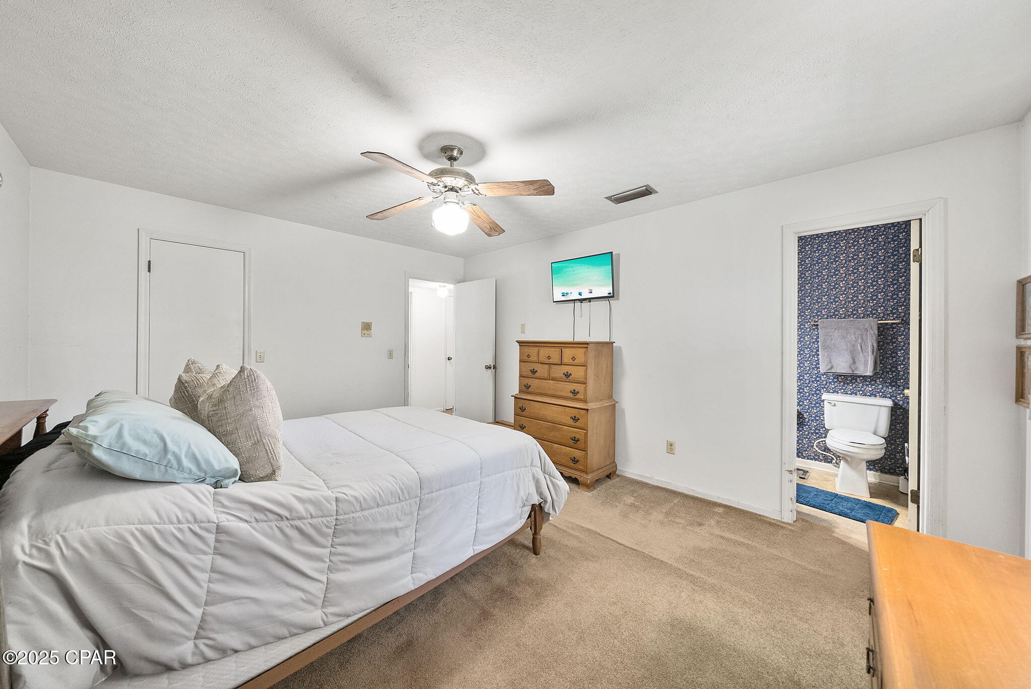 Image 19 For 204 Laird Circle