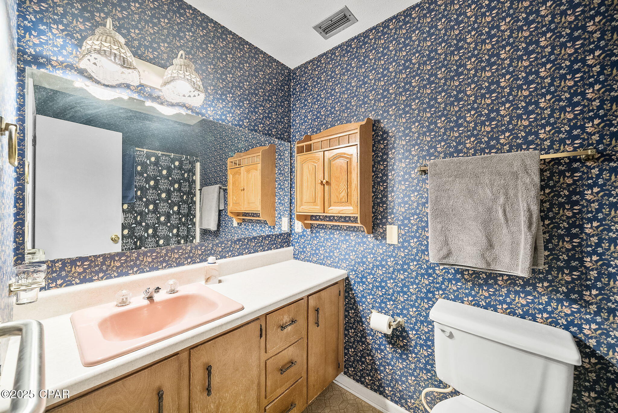 Image 20 For 204 Laird Circle