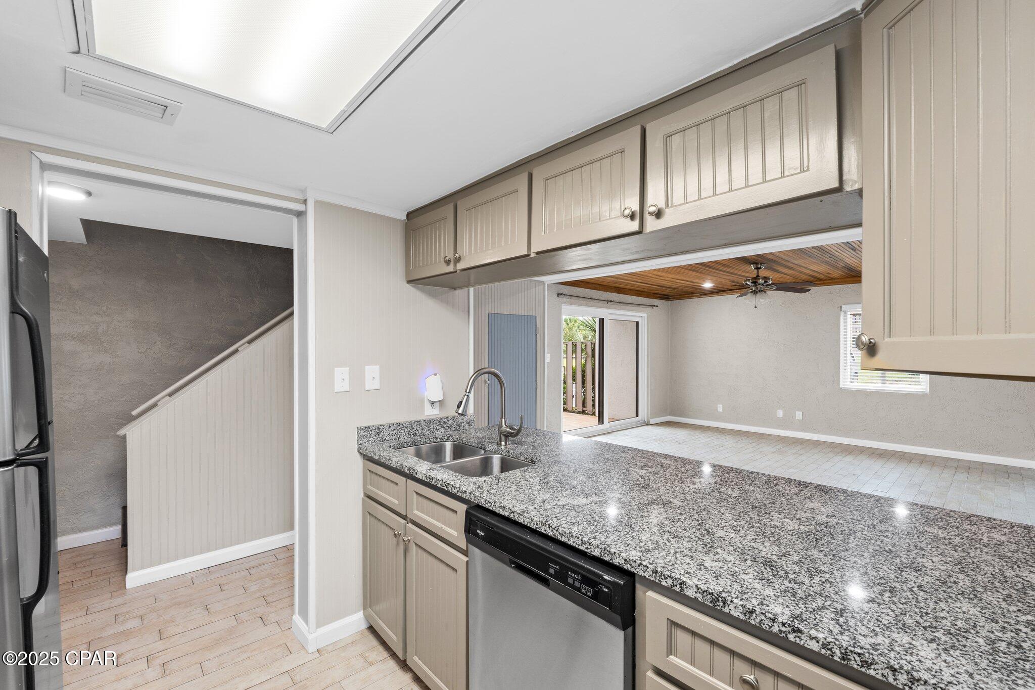 Image 14 For 6901 Lagoon Drive 1