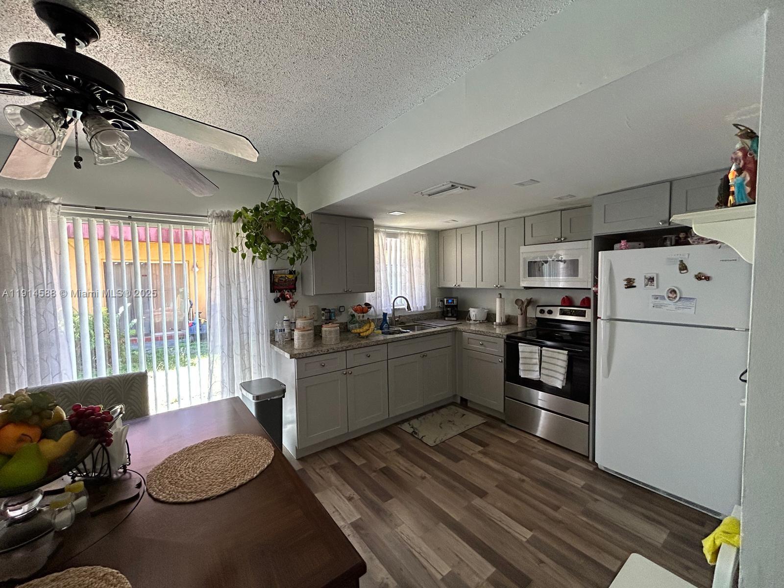 Royal Oaks Townhouse 6 Co