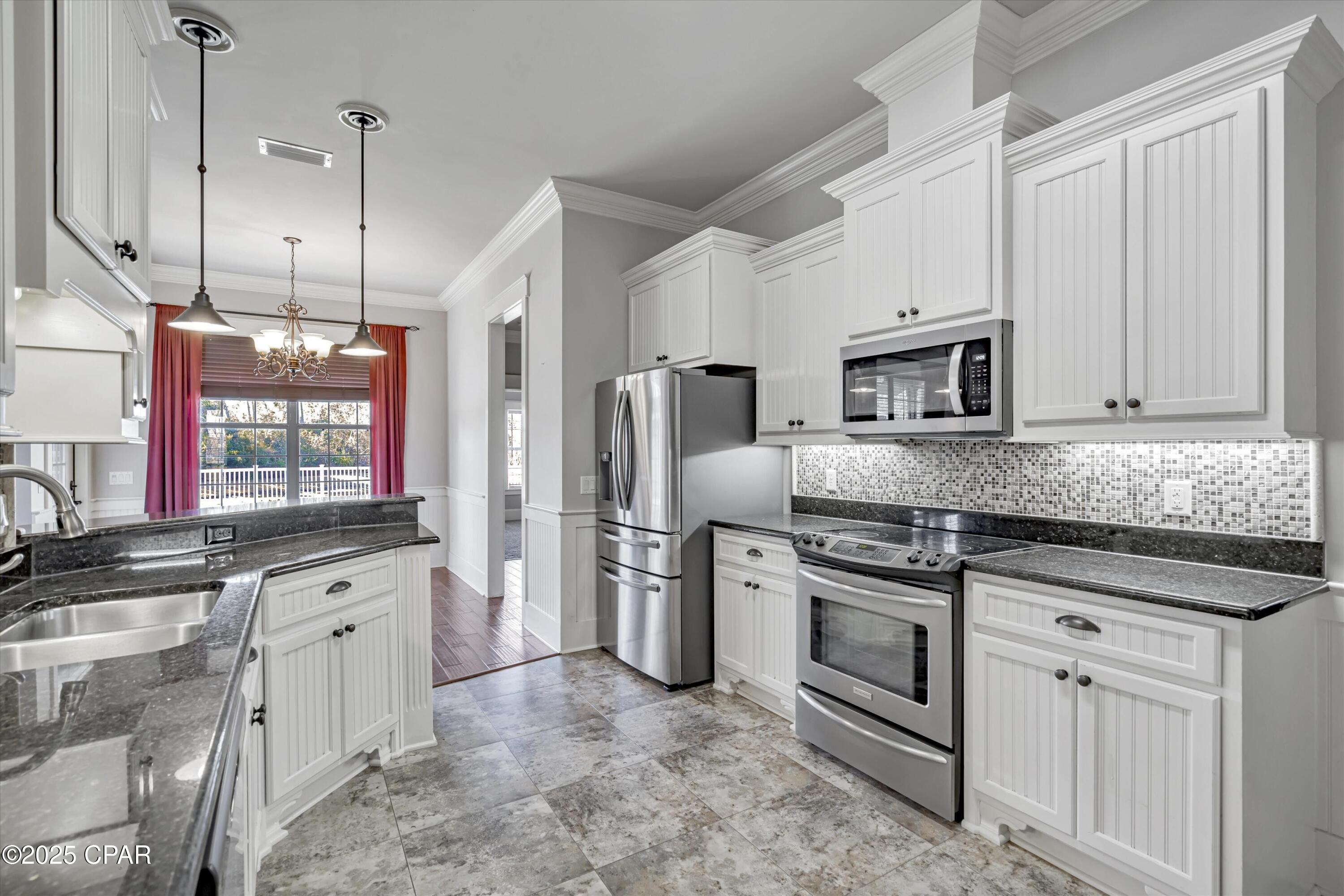 Image 12 For 2608 Redtail Street