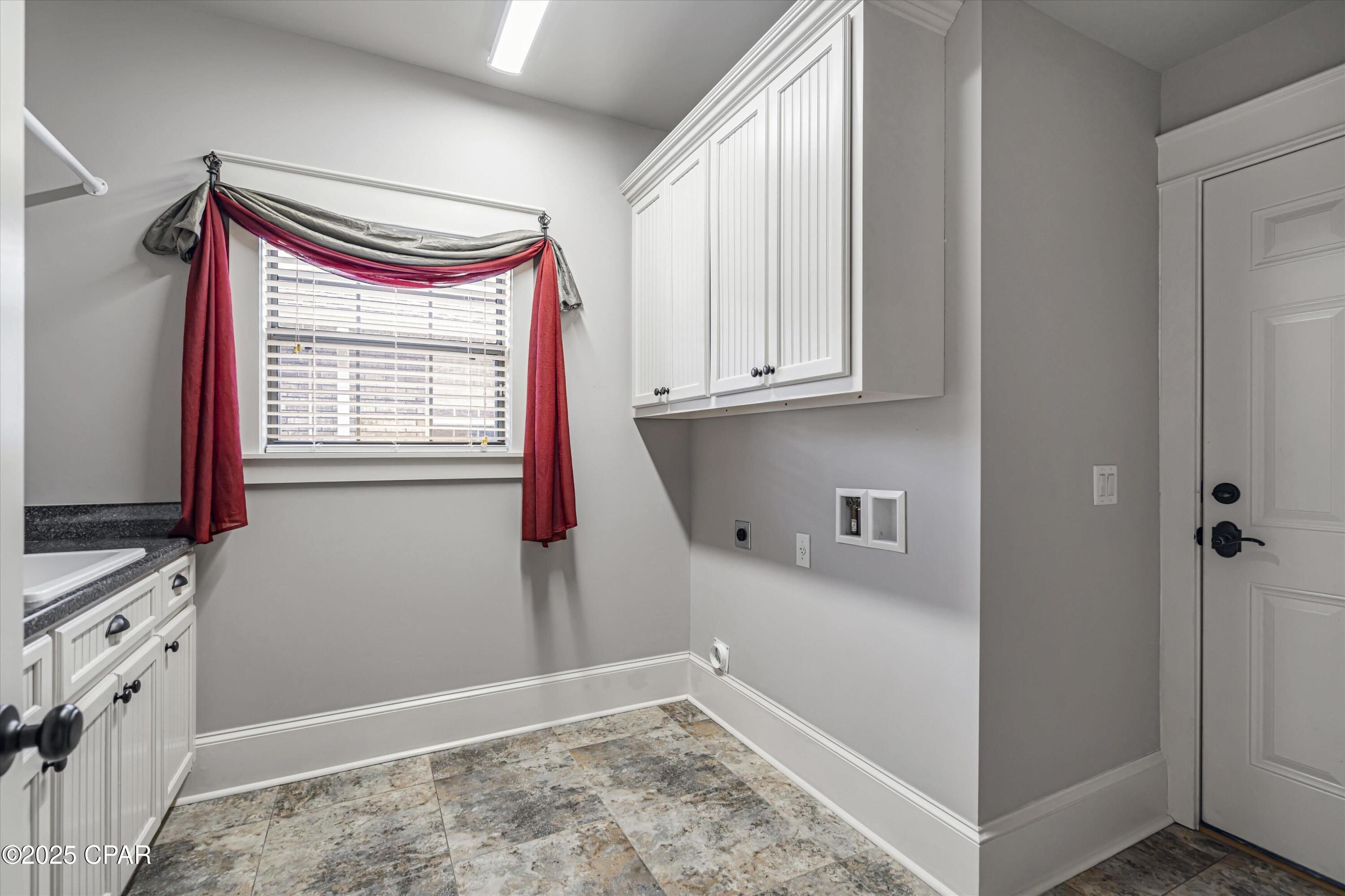 Image 28 For 2608 Redtail Street