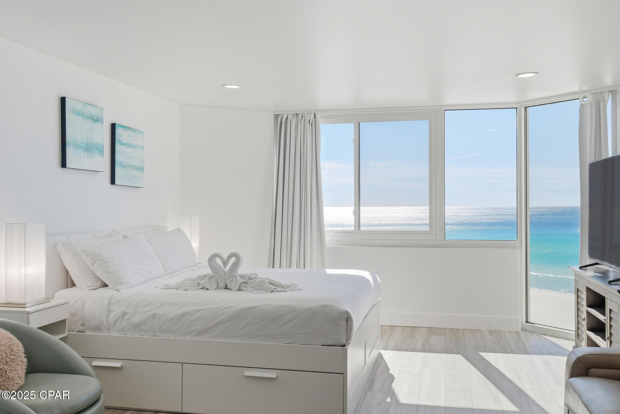 Image 2 For 8817 Thomas Drive A815