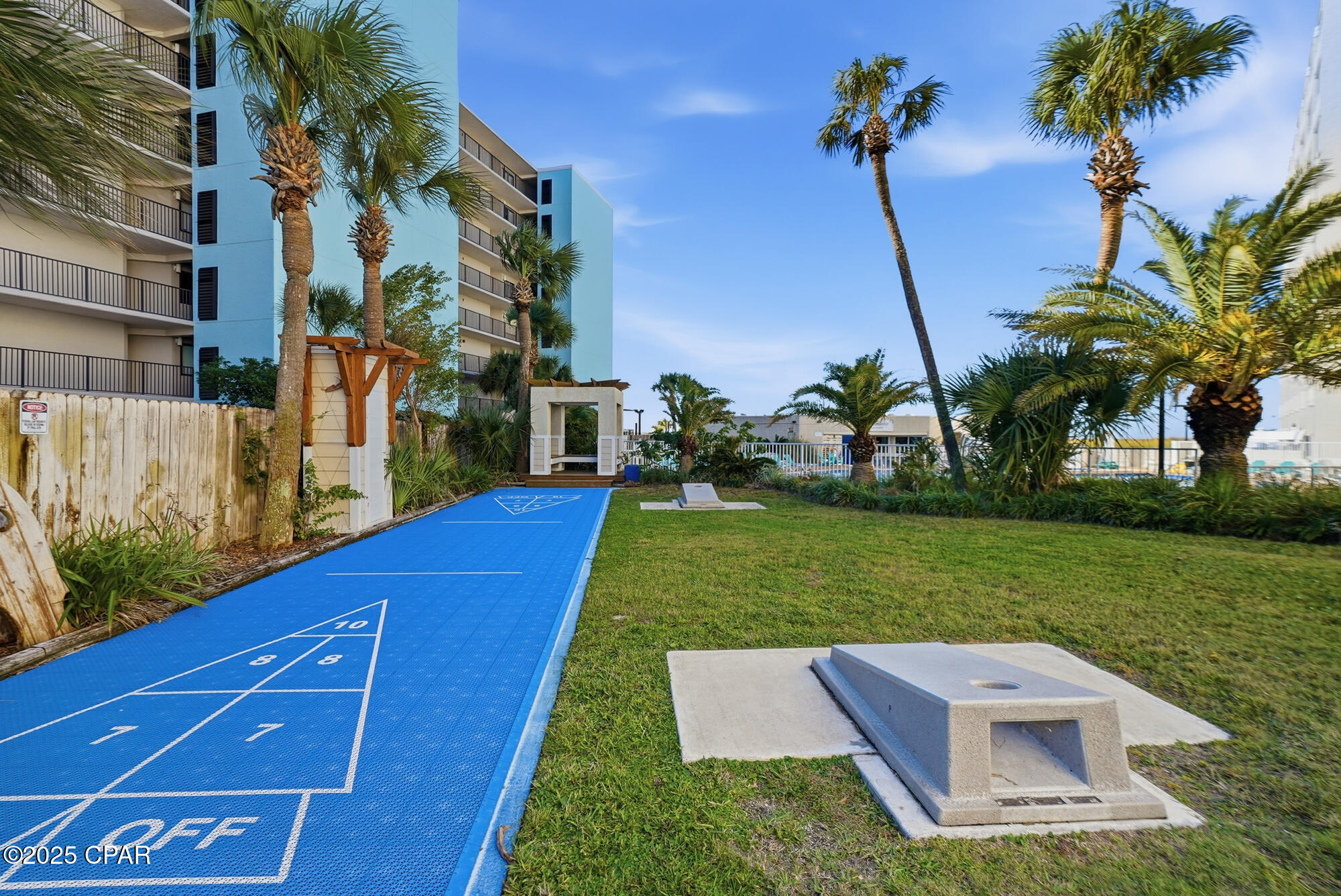 Image 34 For 8817 Thomas Drive A815